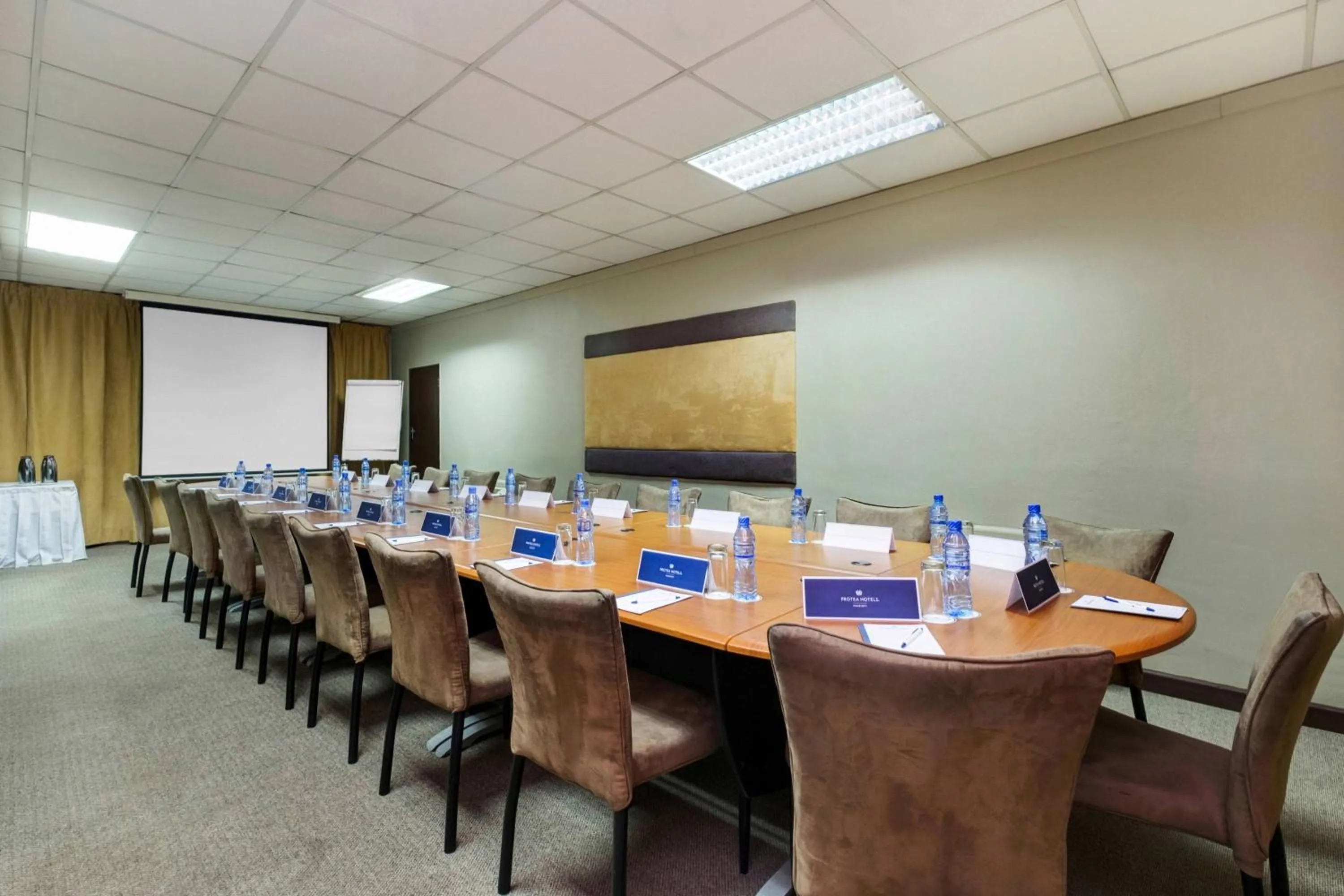 Meeting/conference room in Protea Hotel by Marriott Lusaka Cairo Road