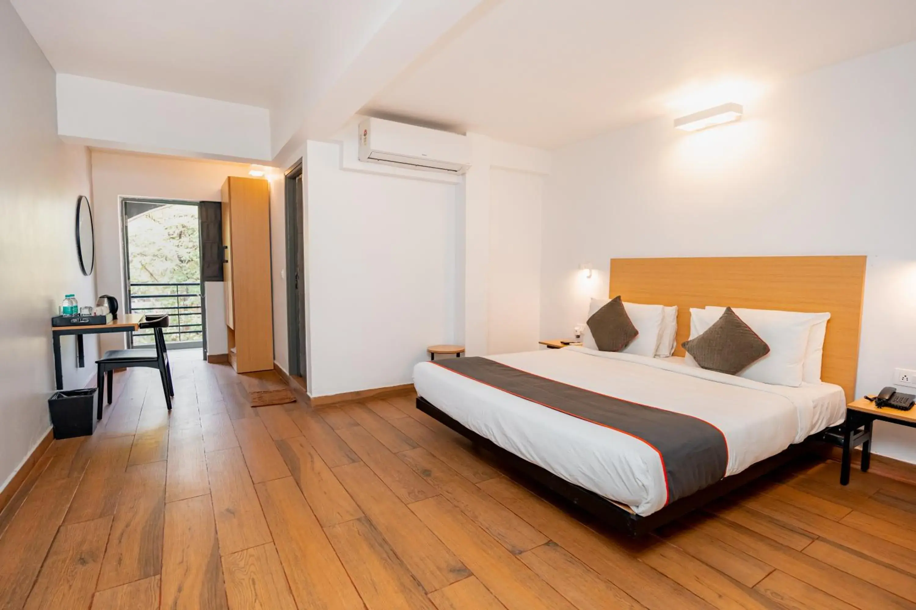 Photo of the whole room, Bed in Magnum Resorts- Near Candolim Beach, Goa Photo of the whole room, Bed in Magnum Resorts- Near Candolim Beach, Goa