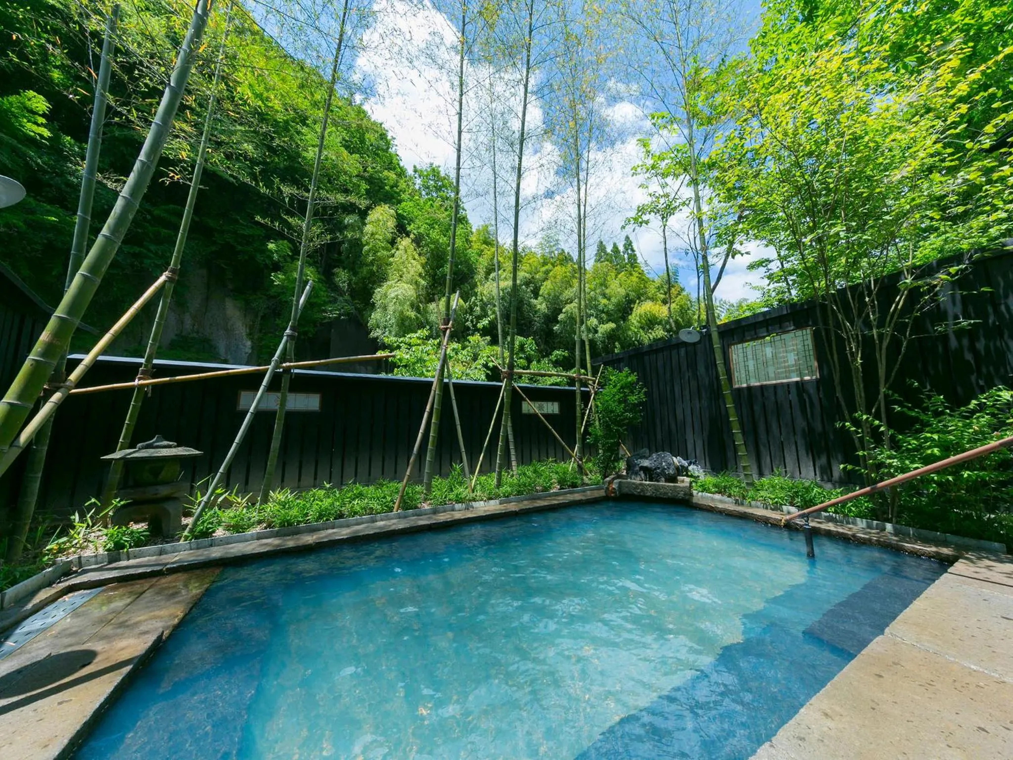 Hot Spring Bath in Kurokawa-So