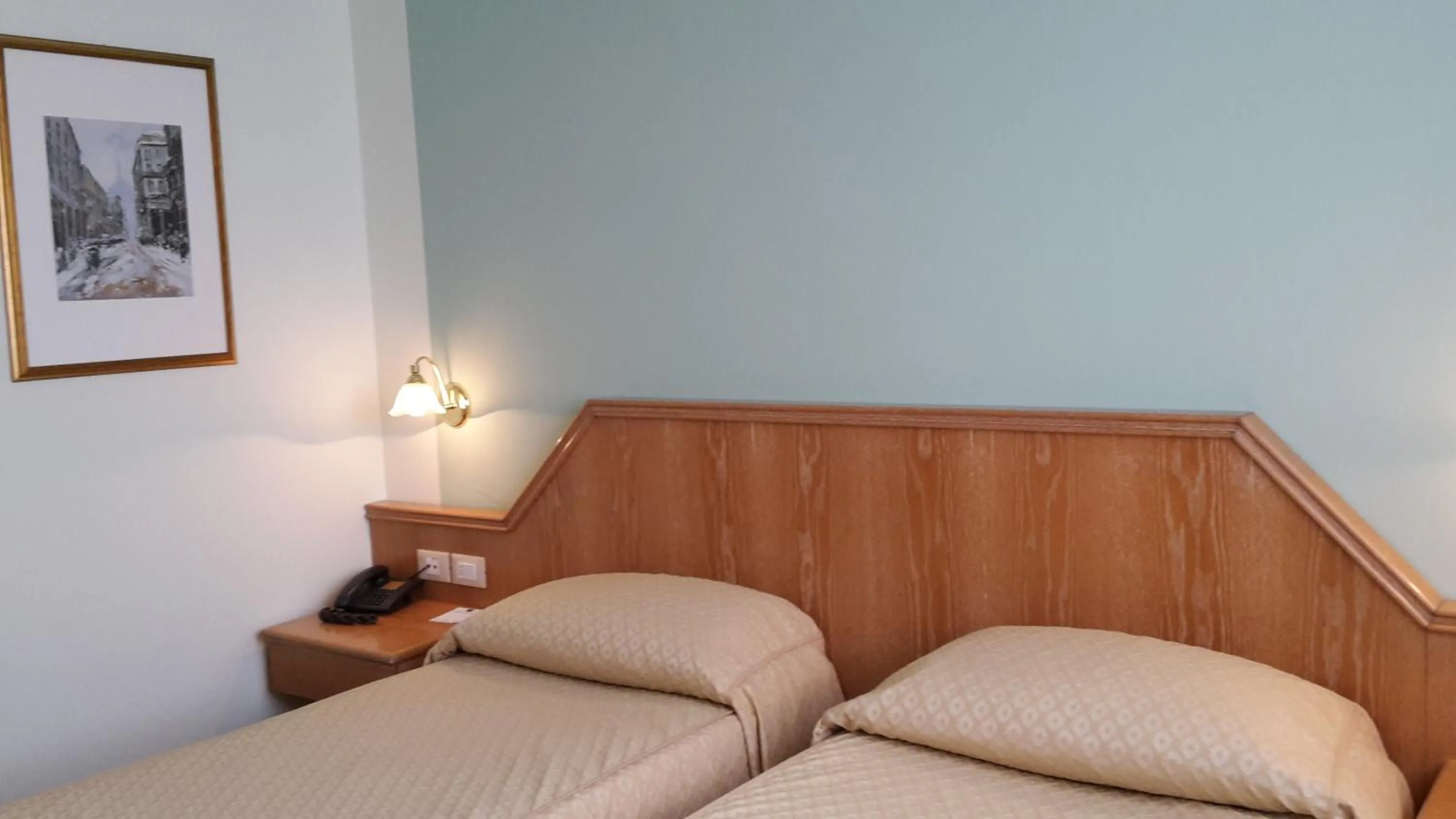 Photo of the whole room, Bed in Hotel Riviera