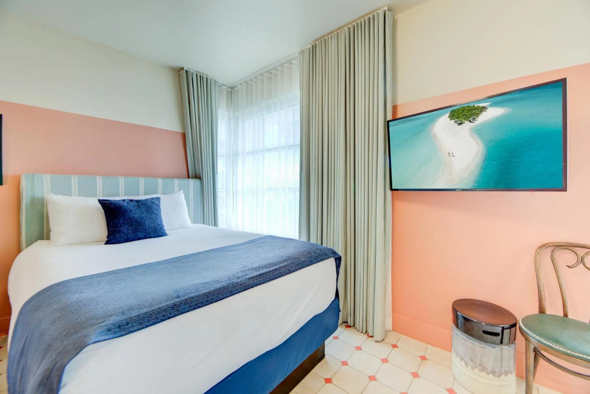 Bed in Hotel Trouvail Miami Beach