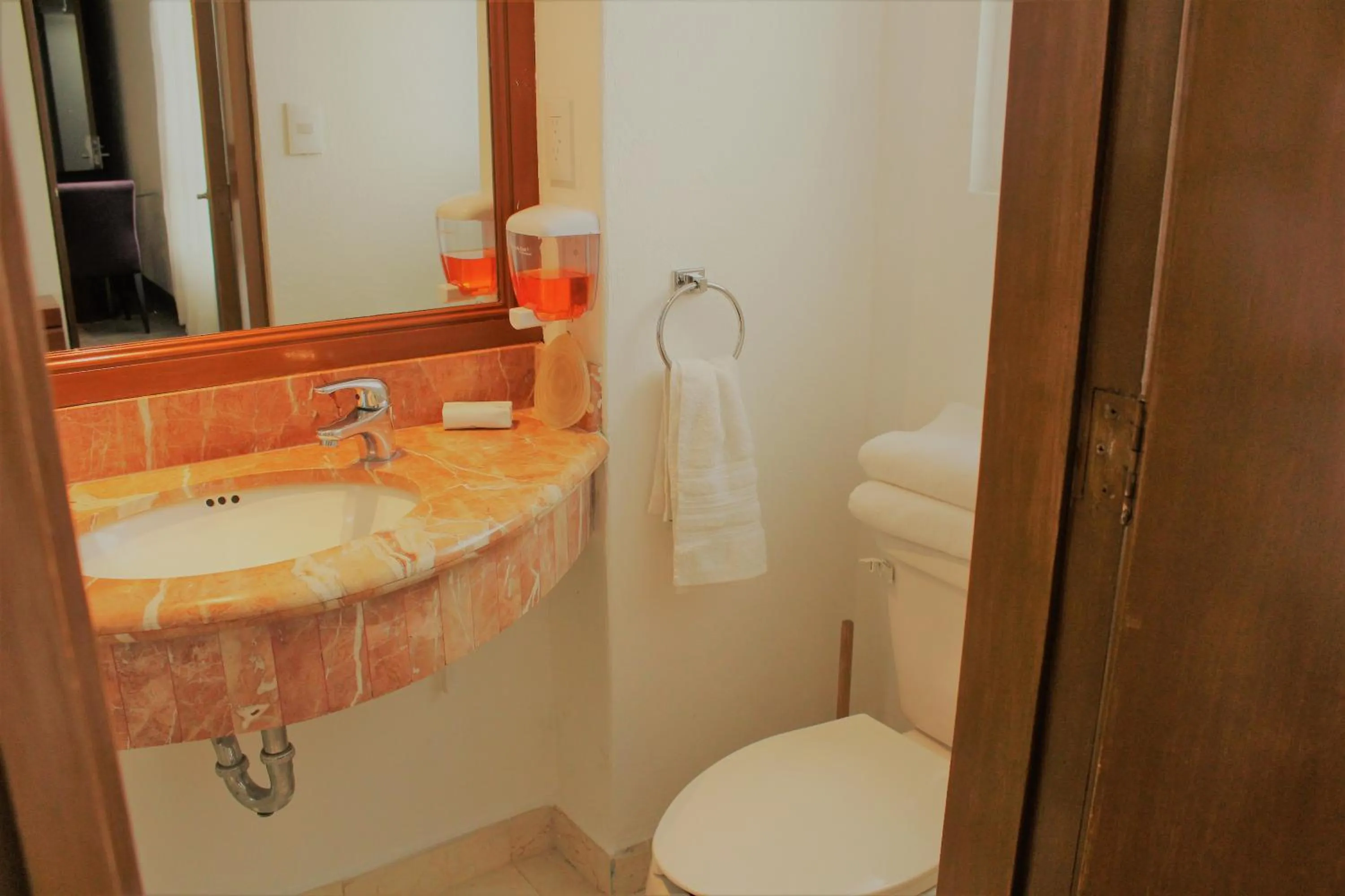 Bathroom in Condesa Suites