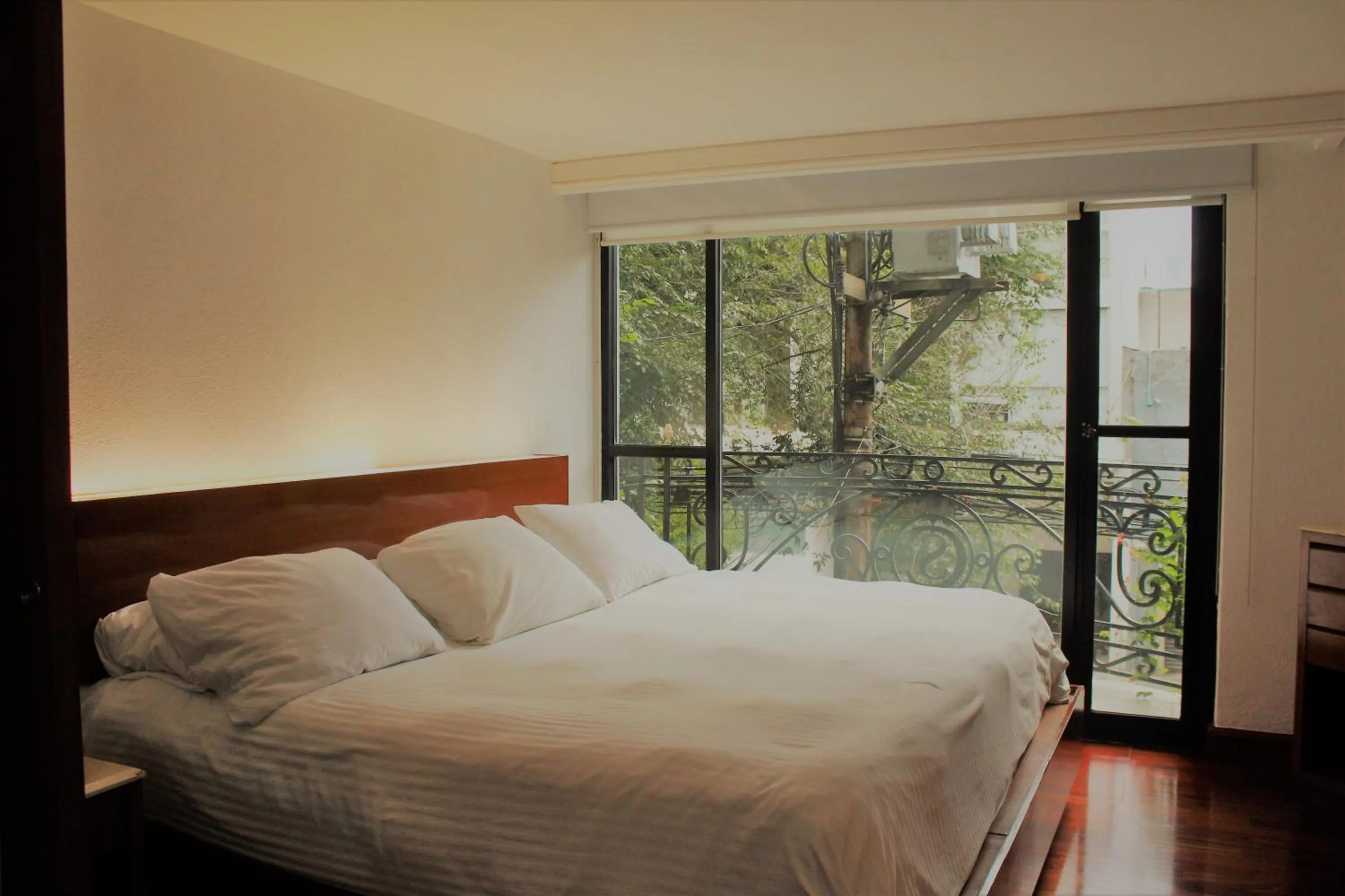 Bedroom, Bed in Condesa Suites