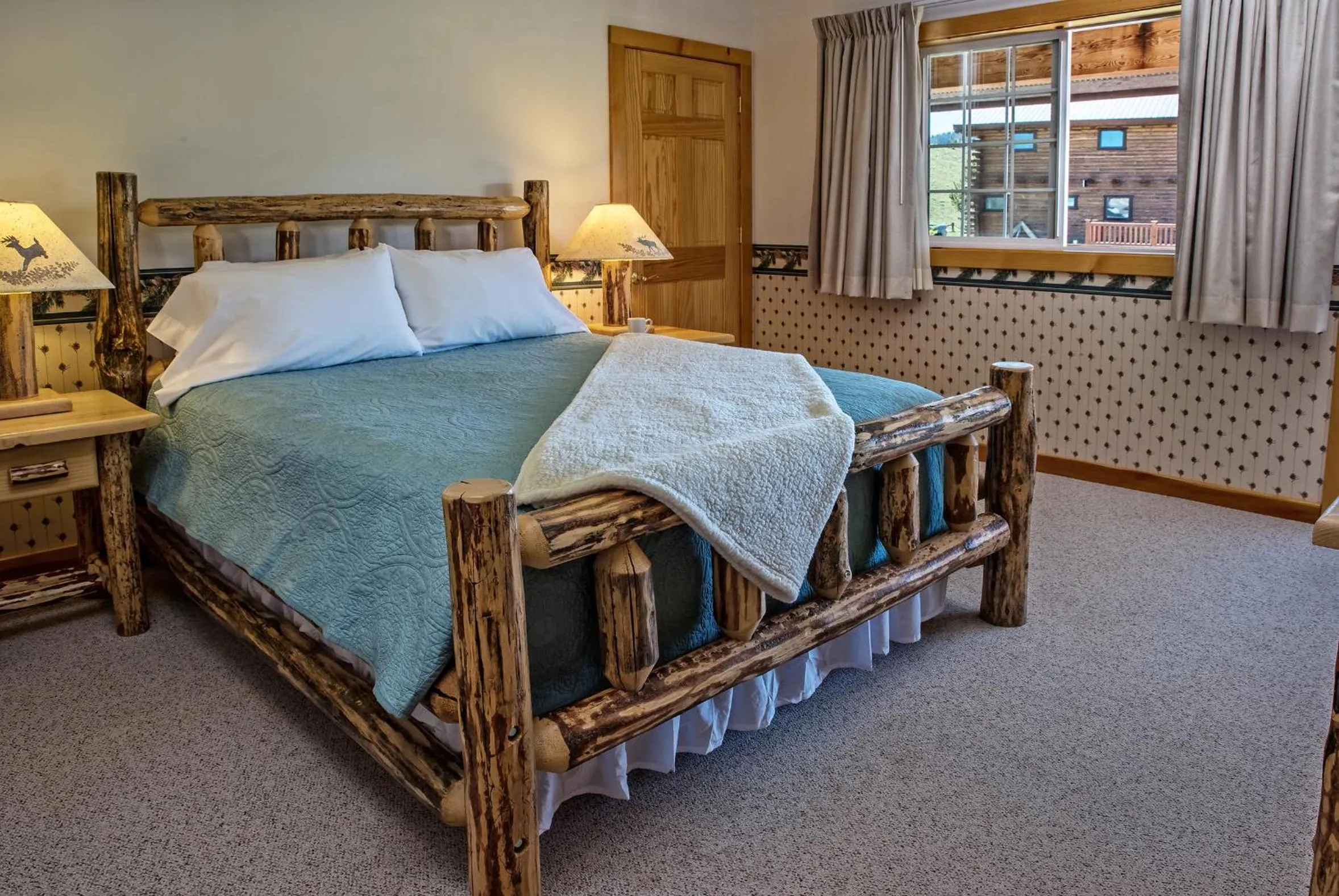 Bed in Stanley High Country Inn