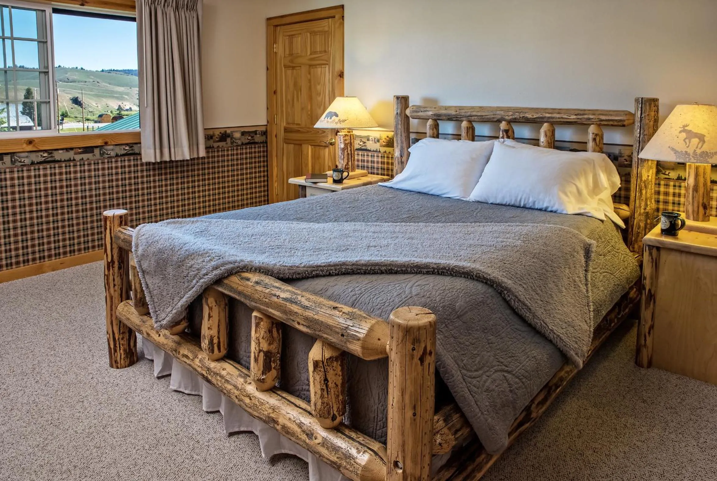 Bed in Stanley High Country Inn