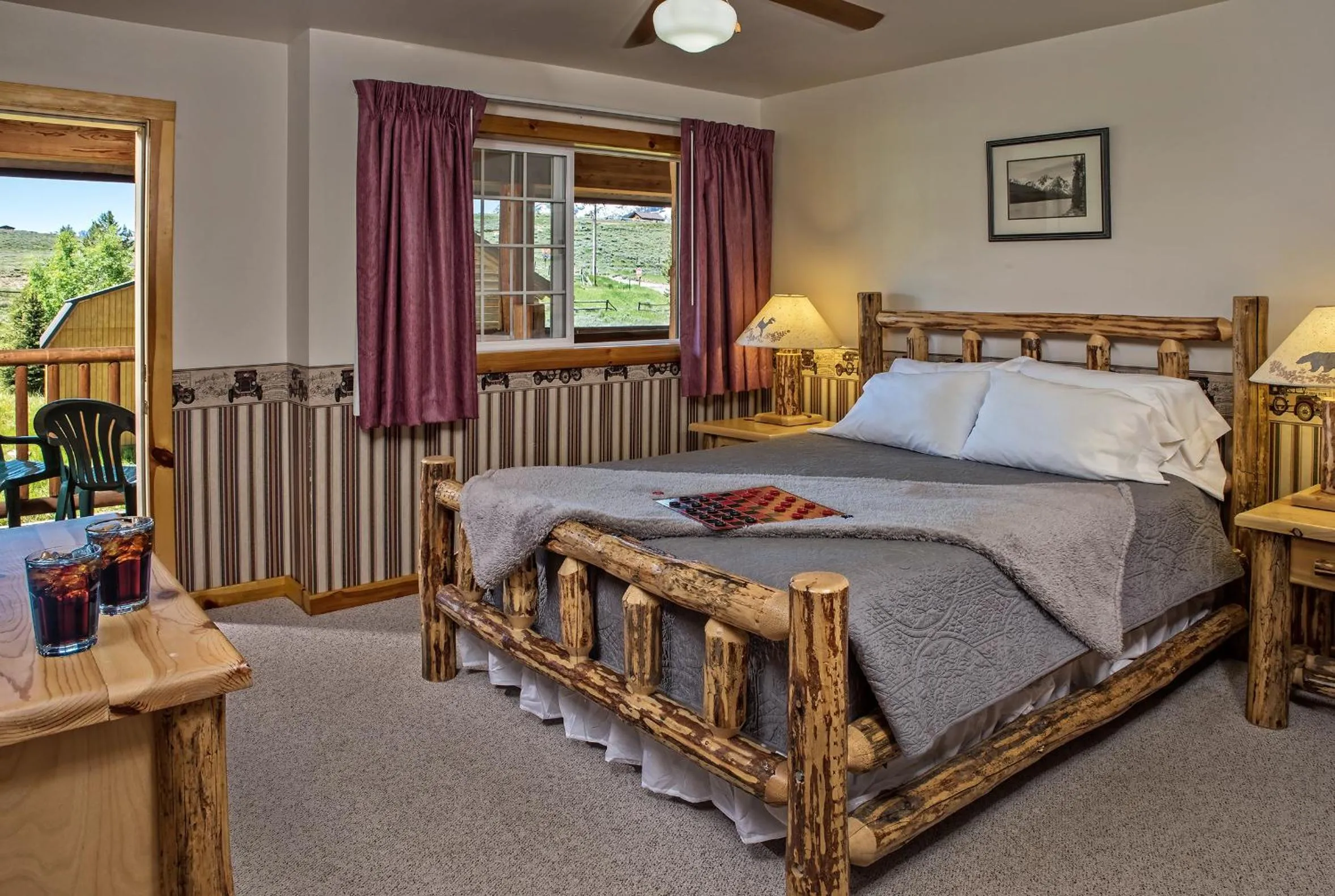 Bed in Stanley High Country Inn