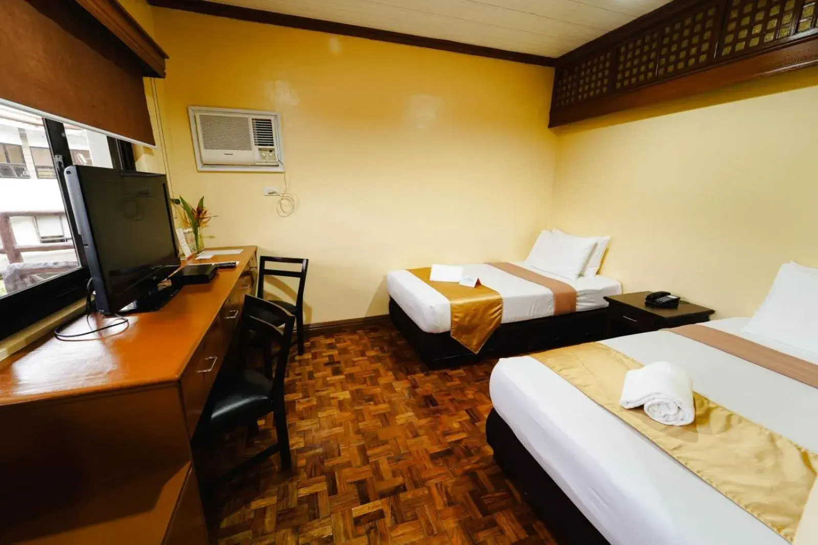 Bedroom, Bed in Sol Y Viento Mountain Hot Springs Resort Bedroom, Bed in Sol Y Viento Mountain Hot Springs Resort