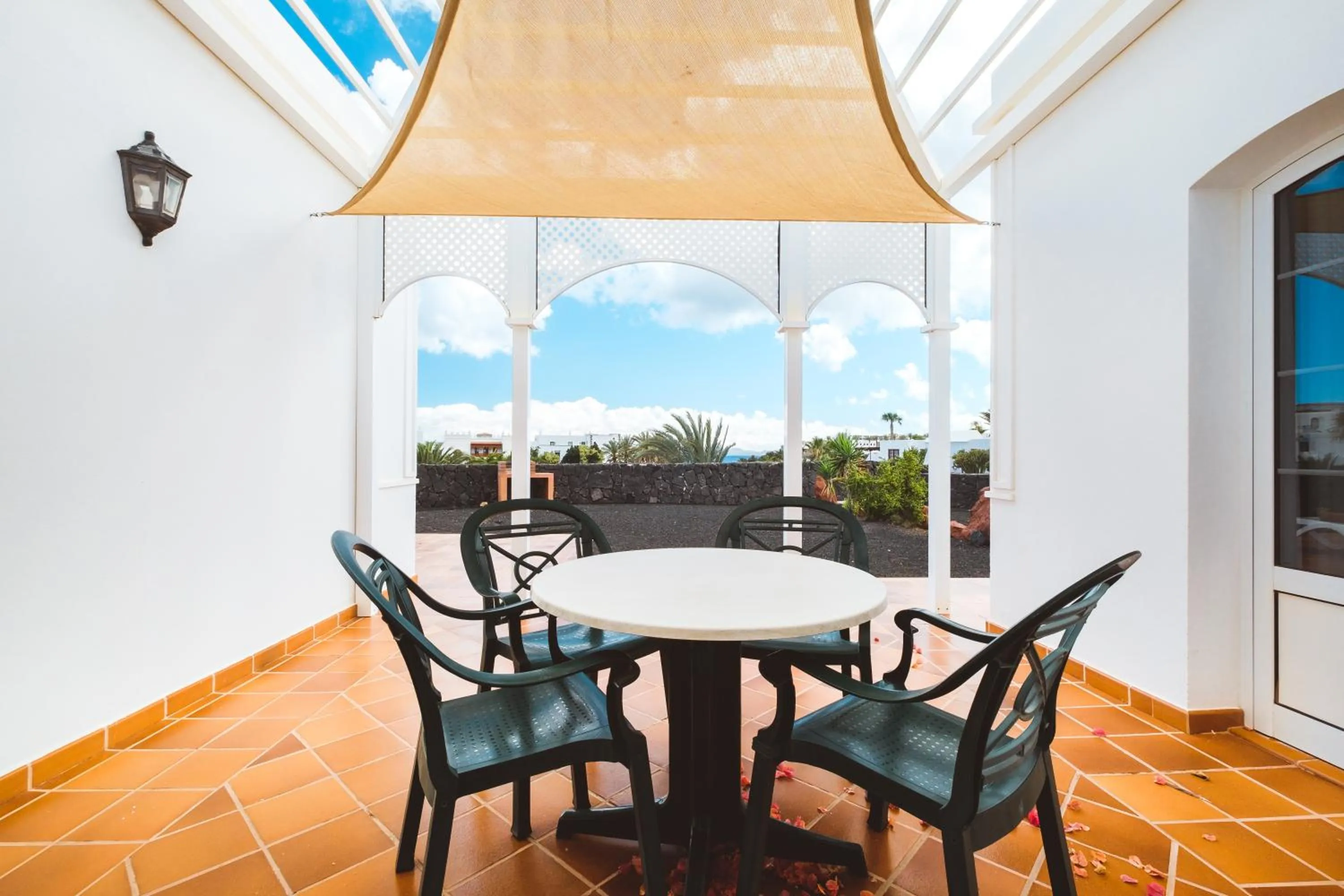 Balcony/Terrace in Apartamentos LIVVO Coloradamar