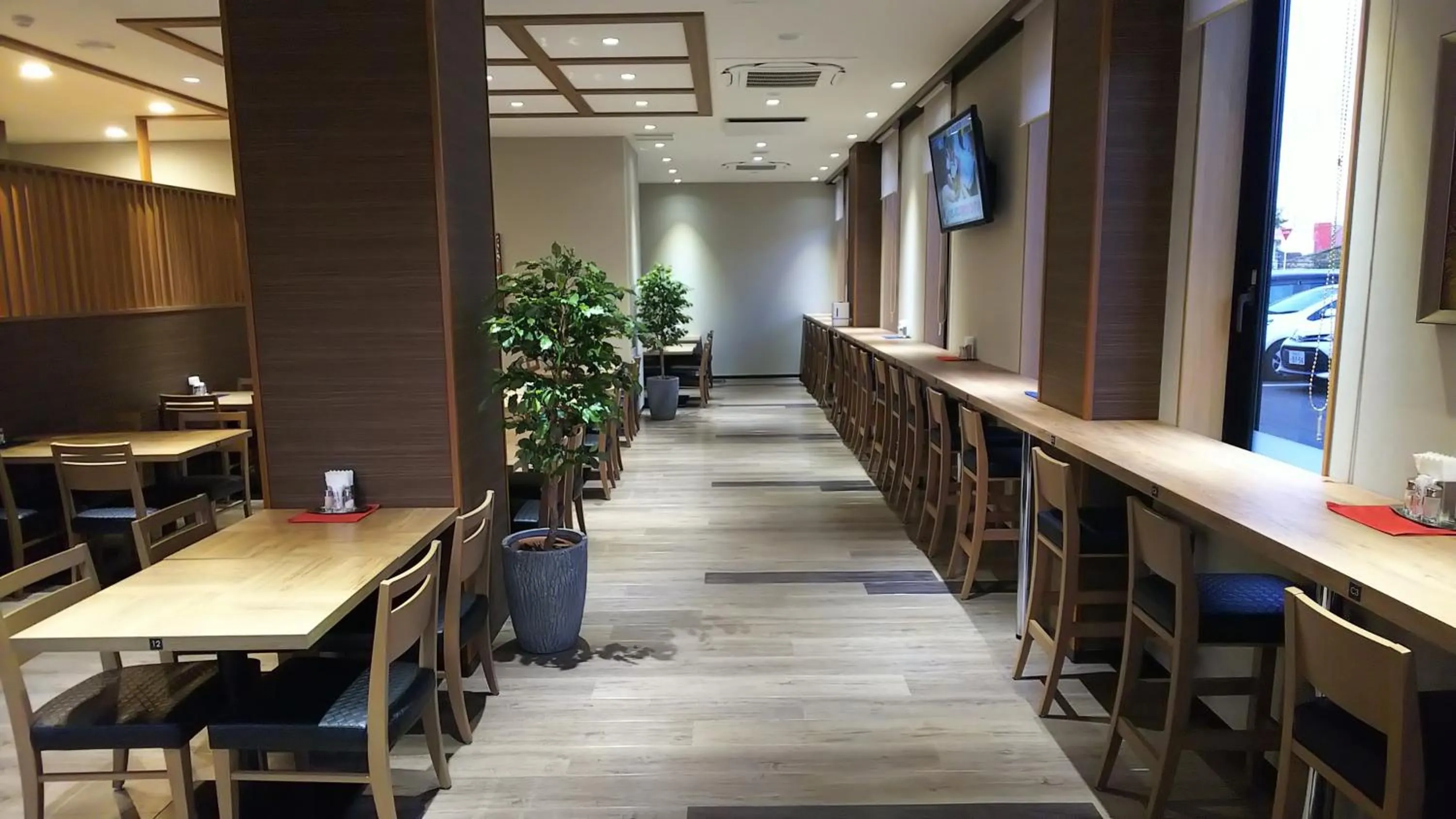 Restaurant/places to eat in Hotel Route-Inn Masuda