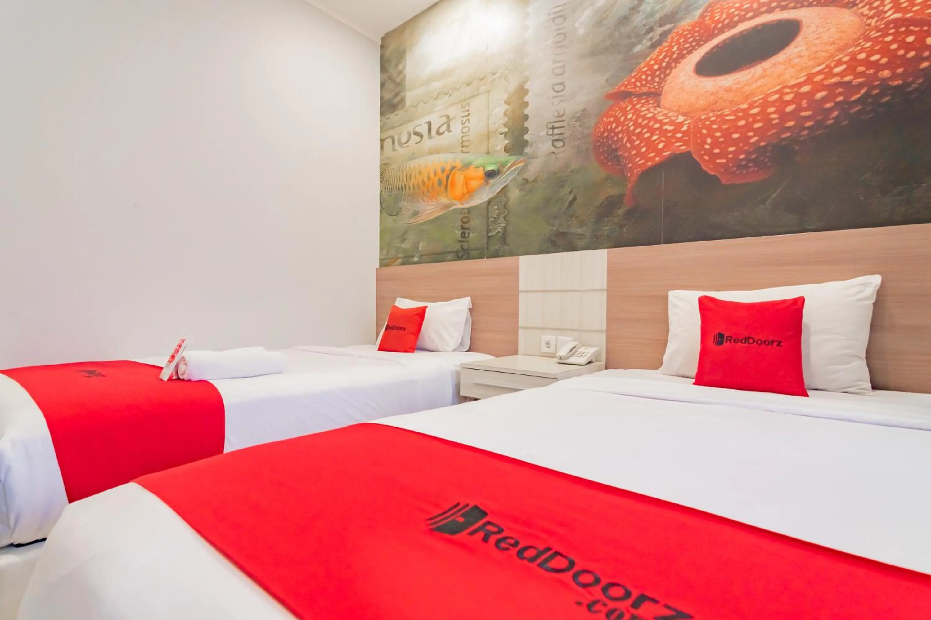 Bedroom, Bed in RedDoorz Plus @ Point Phila Cihampelas