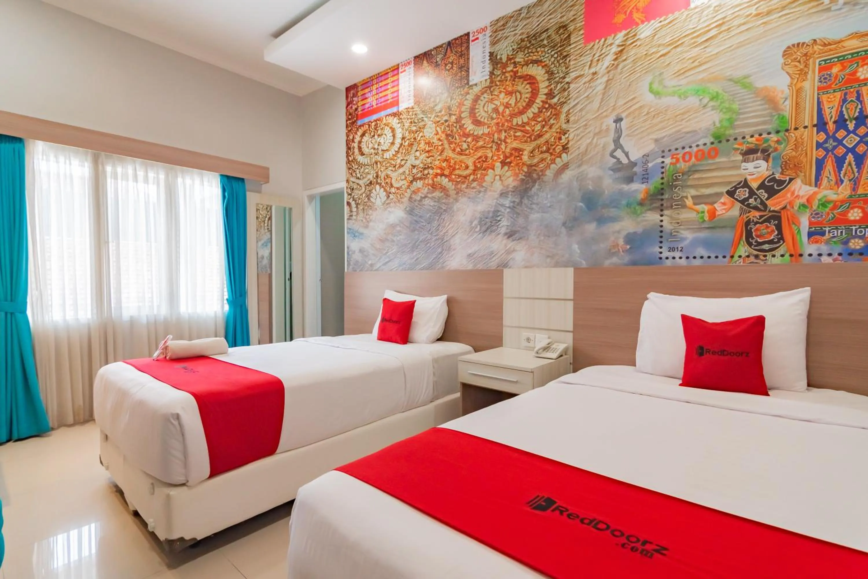 Bedroom, Bed in RedDoorz Plus @ Point Phila Cihampelas