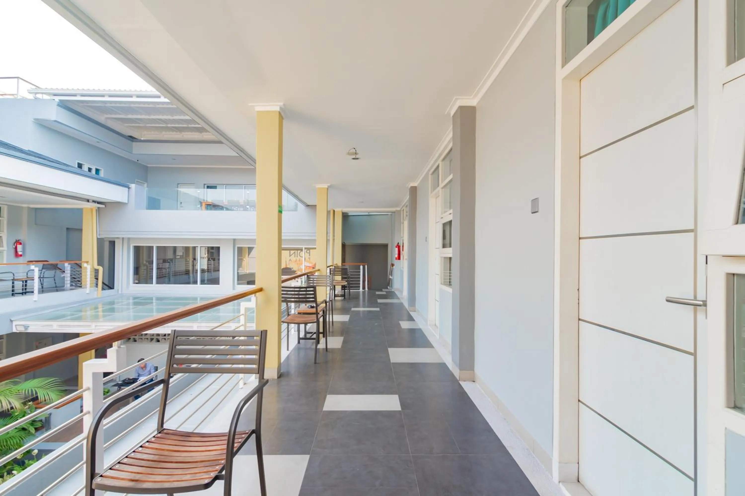 Property building in RedDoorz Plus @ Point Phila Cihampelas