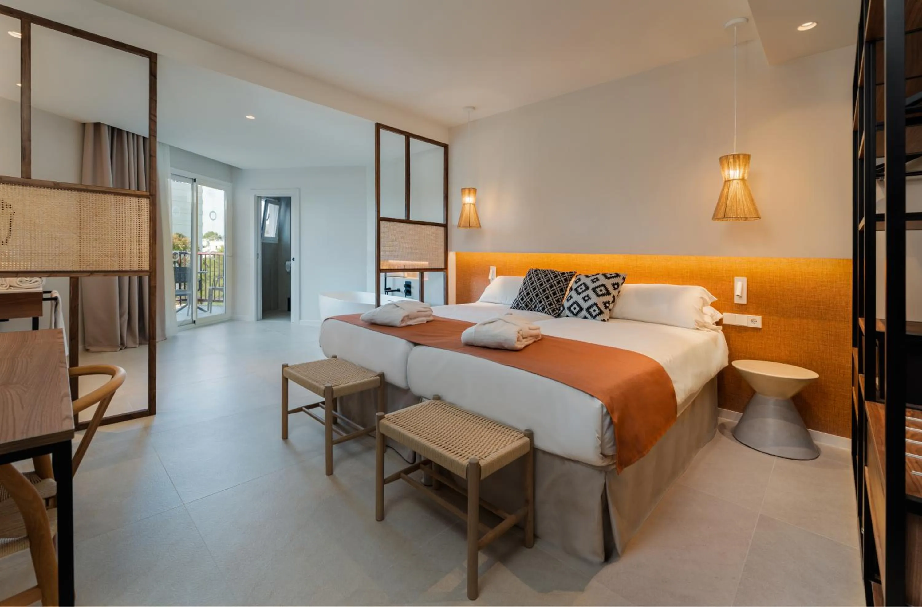 Bathroom, Bed in FERGUS Bermudas