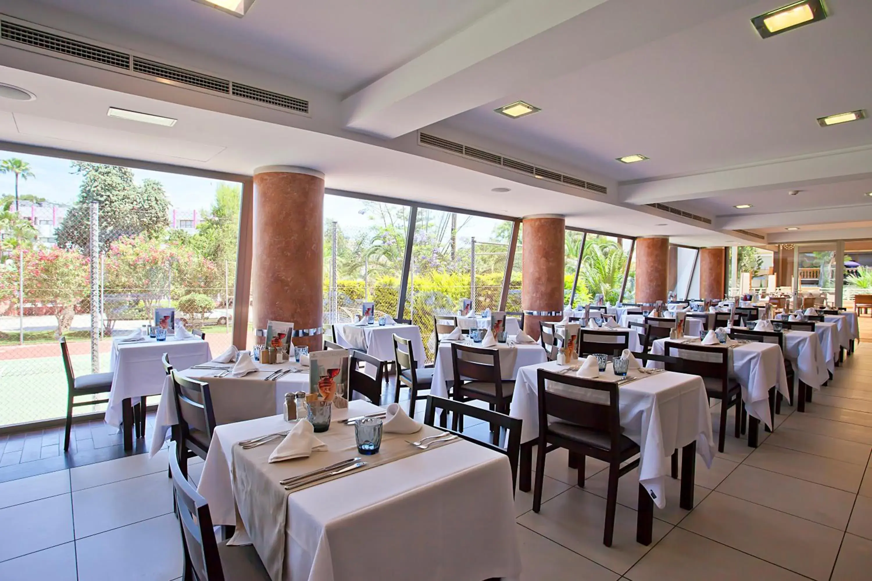 Restaurant/places to eat in FERGUS Bermudas Restaurant/places to eat in FERGUS Bermudas