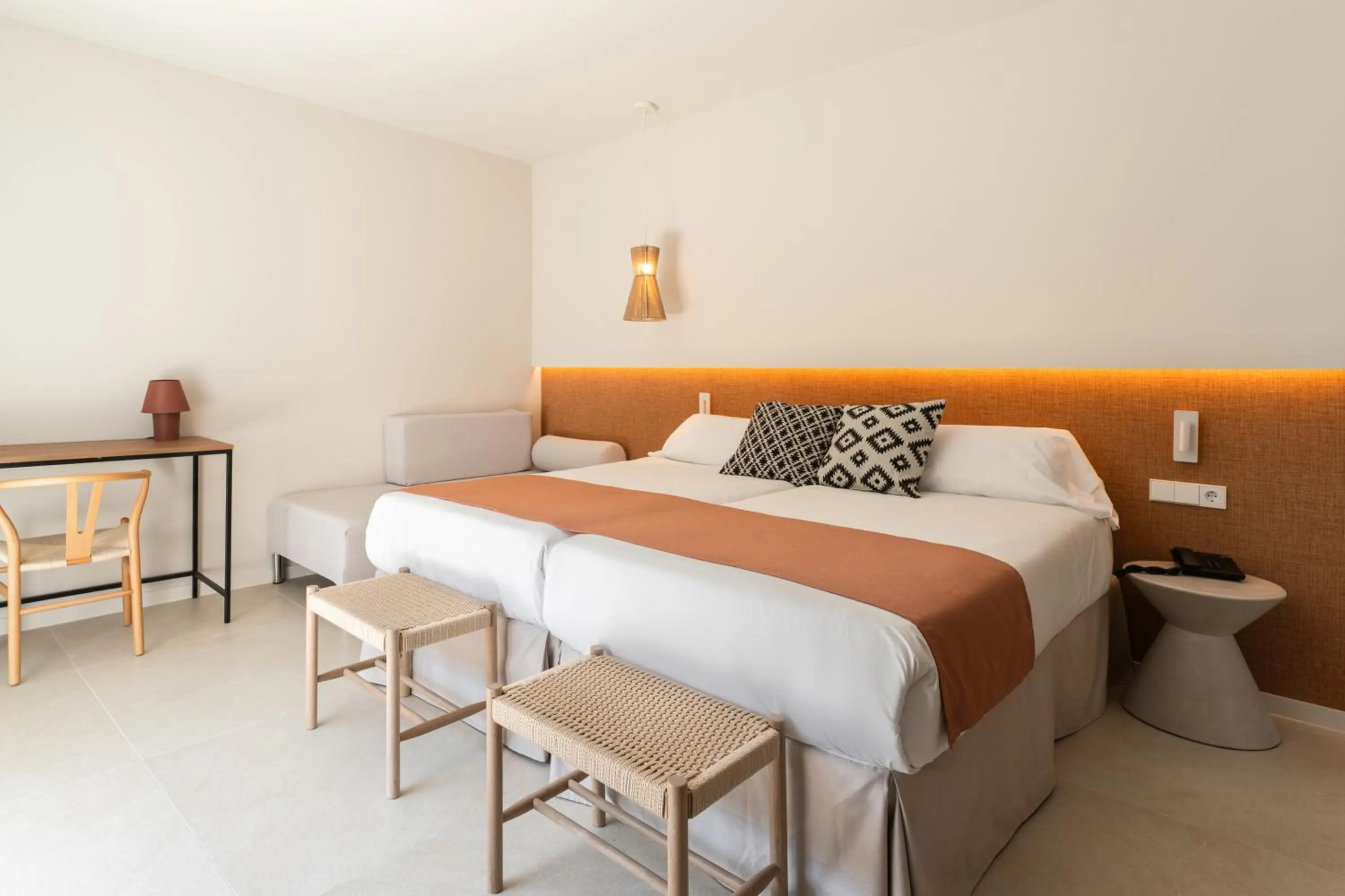 Bedroom, Bed in FERGUS Bermudas