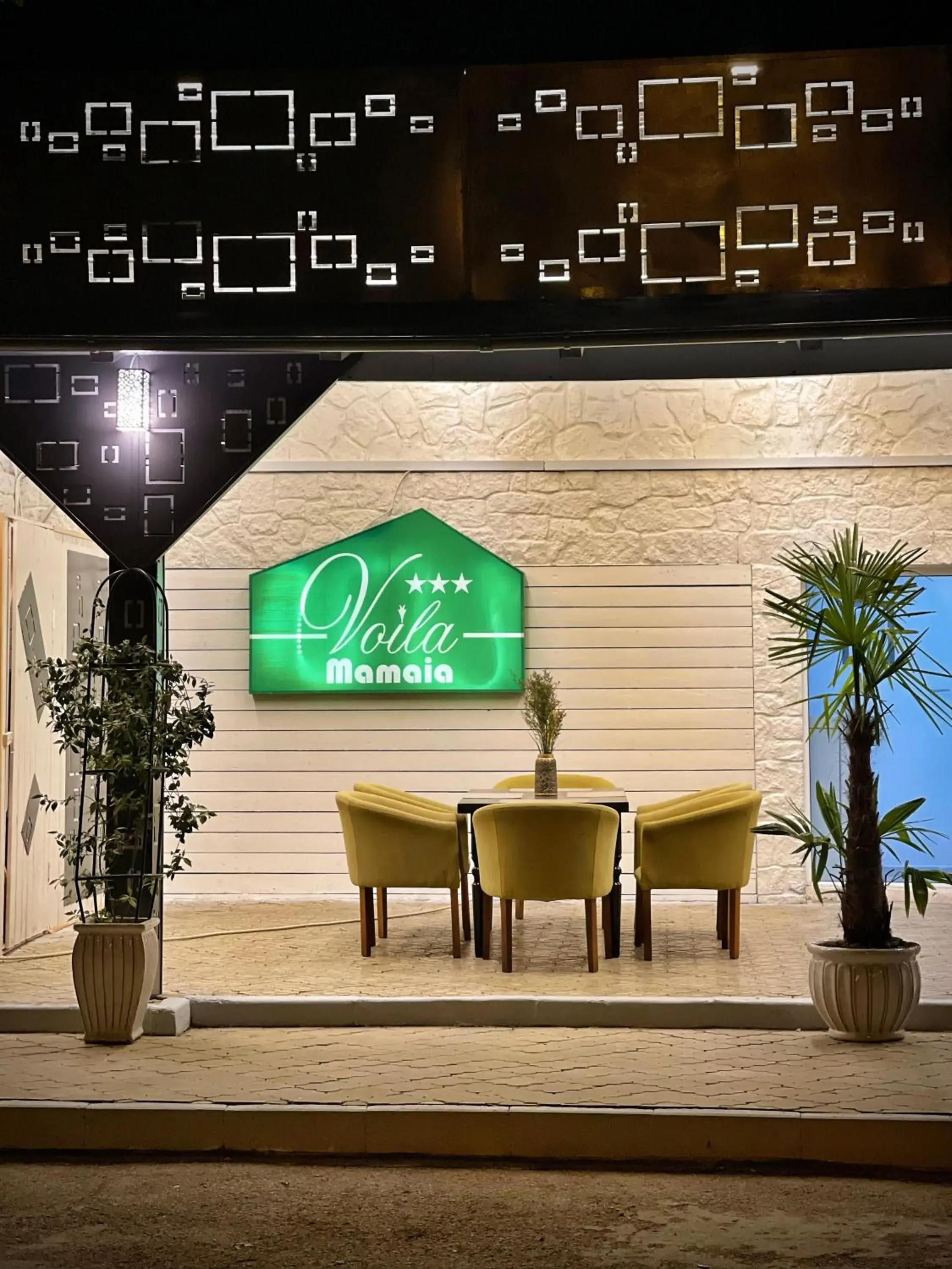 Property building in Voila Mamaia Property building in Voila Mamaia