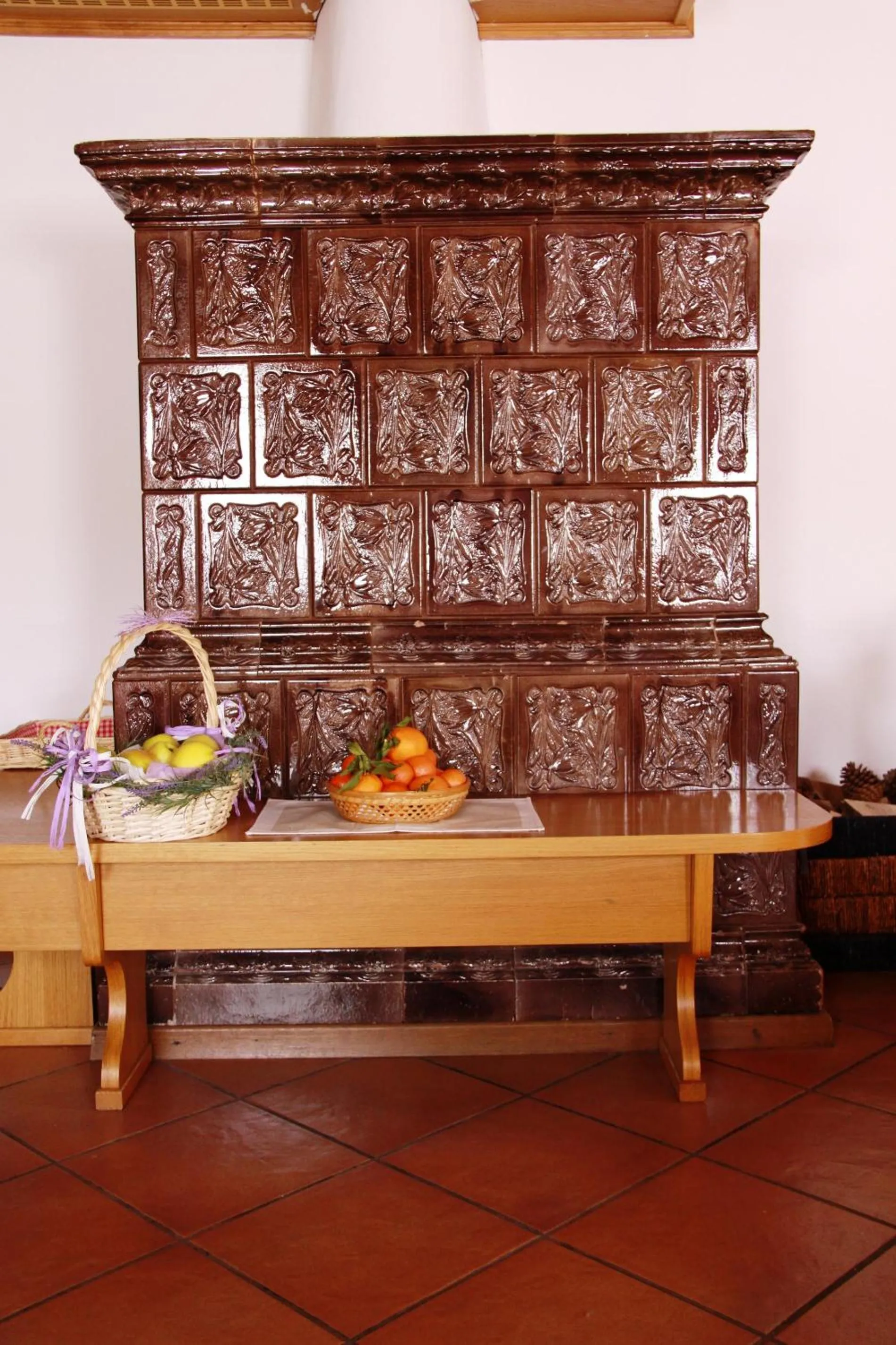 Restaurant/places to eat in Garni Biancaneve Ruffrè-Mendola