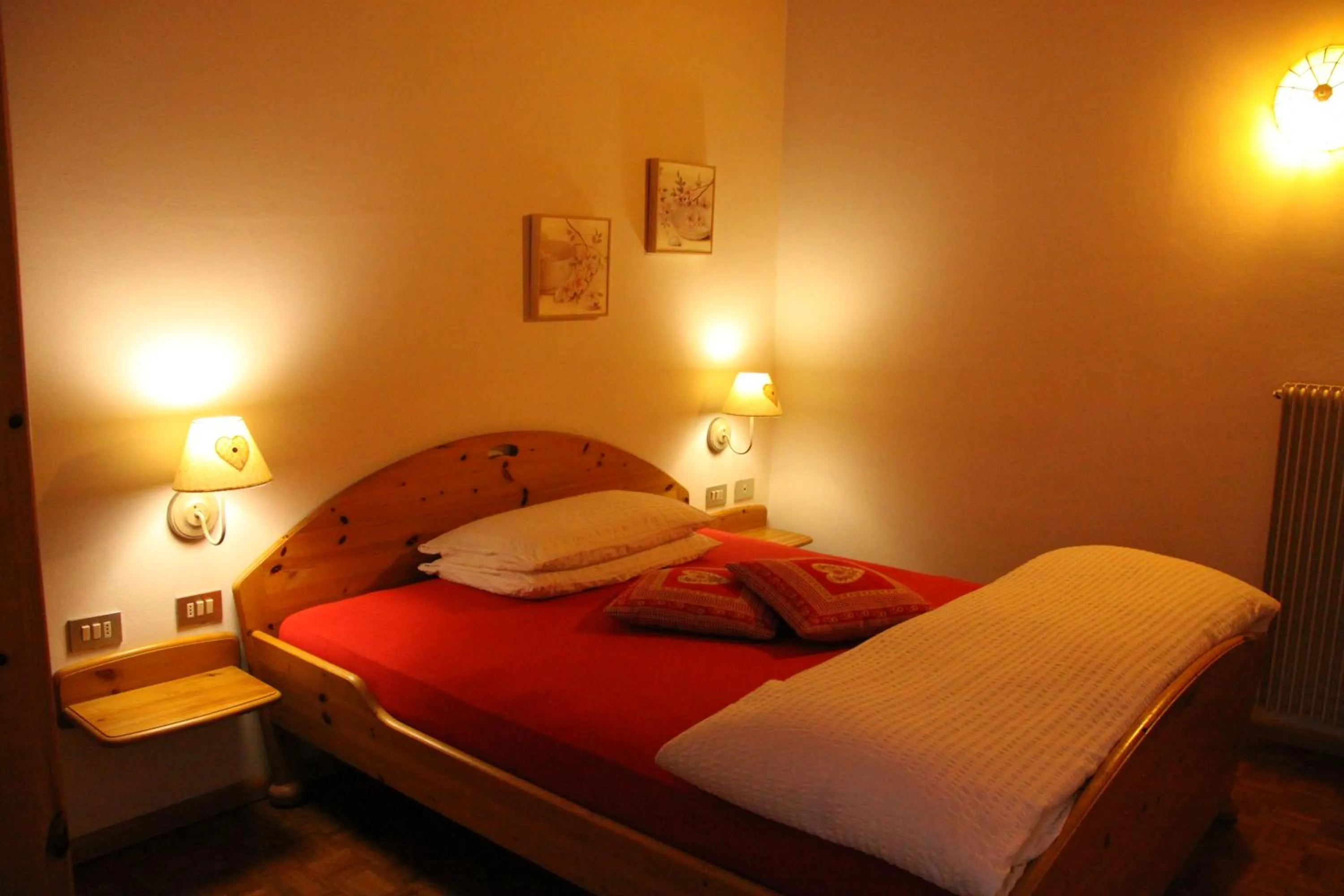 Bed in Garni Biancaneve Ruffrè-Mendola