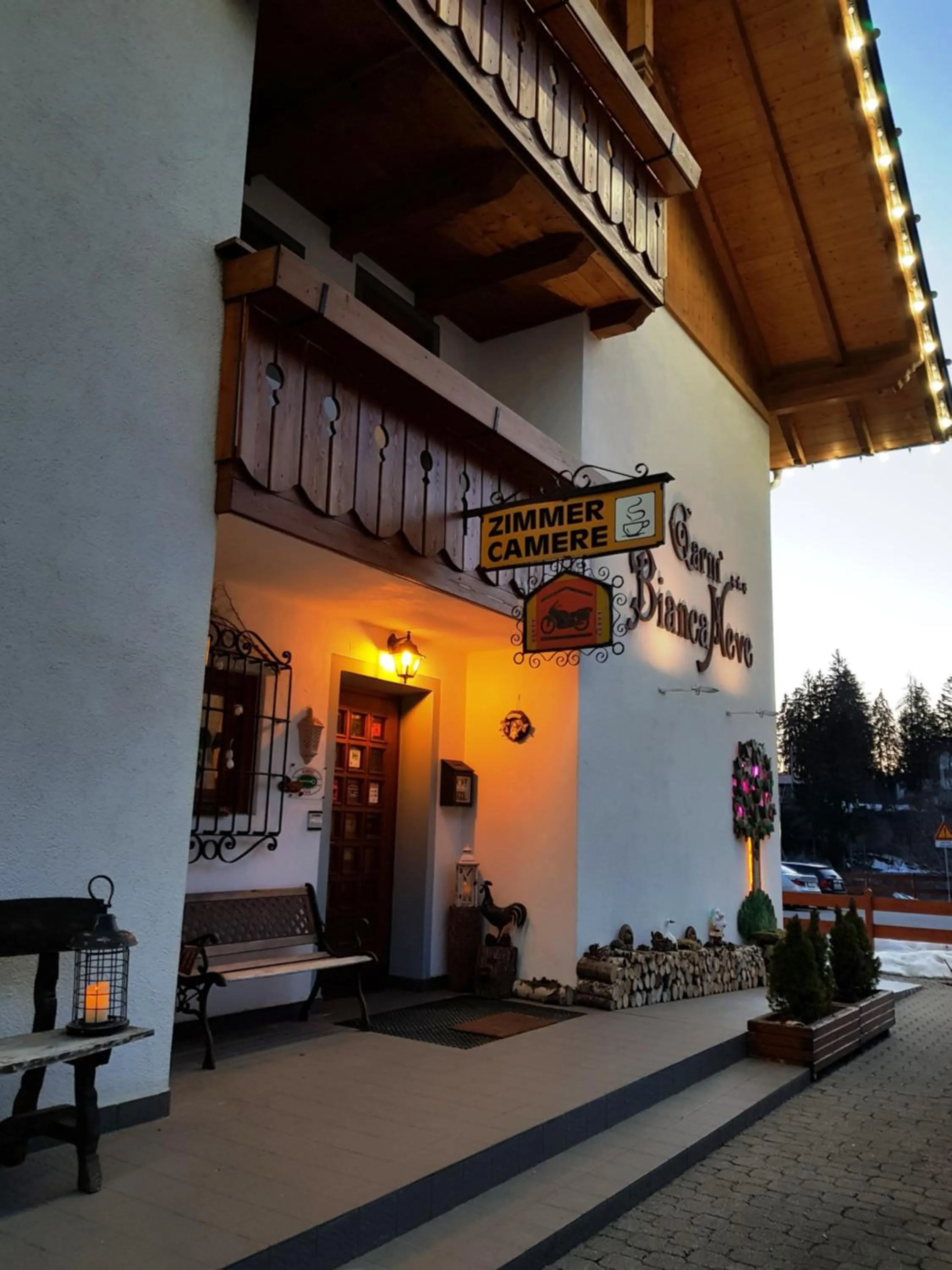 Property building in Garni Biancaneve Ruffrè-Mendola