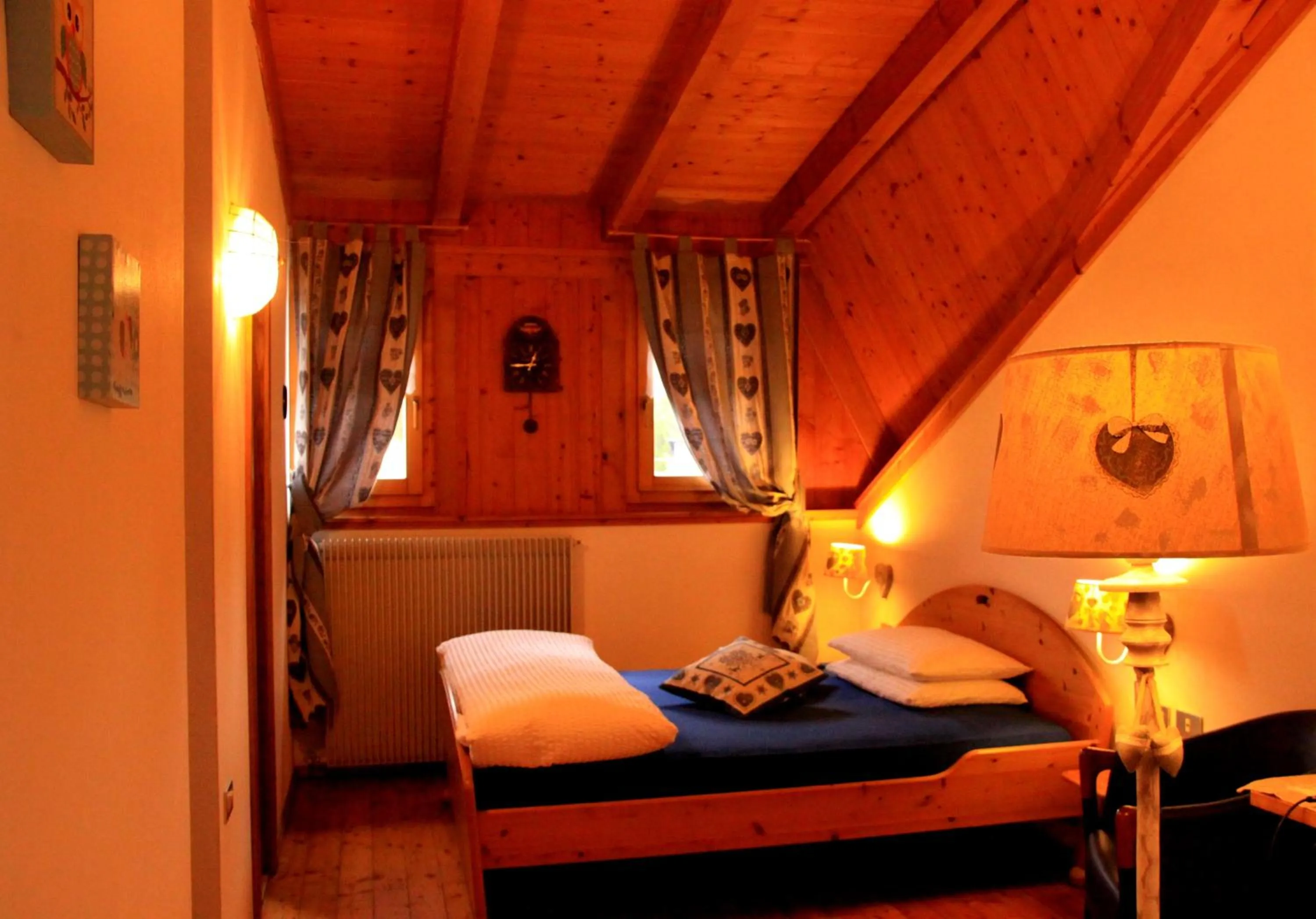 Bed in Garni Biancaneve Ruffrè-Mendola