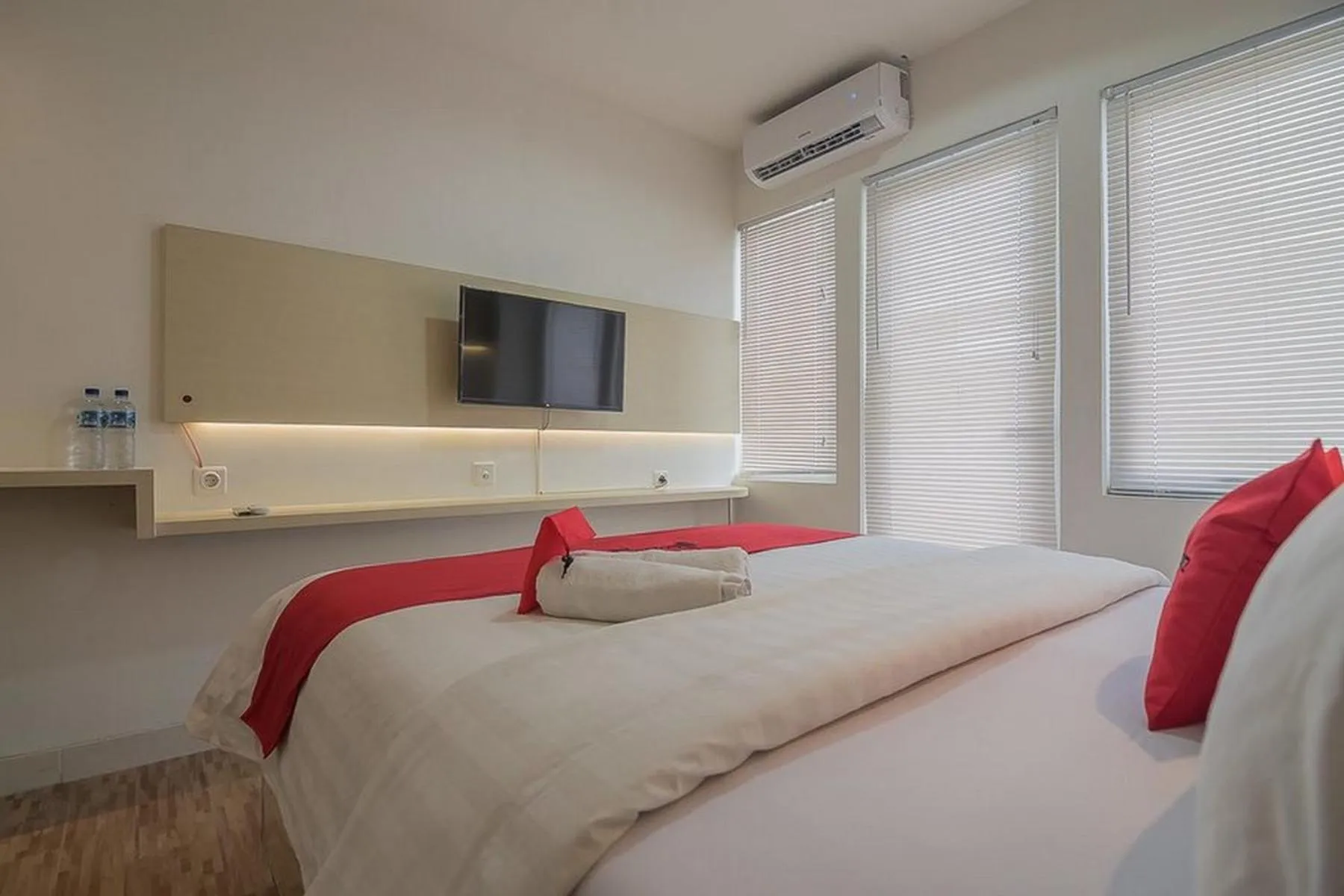 Bedroom, Bed in RedDoorz Apartment @ Sentul Tower