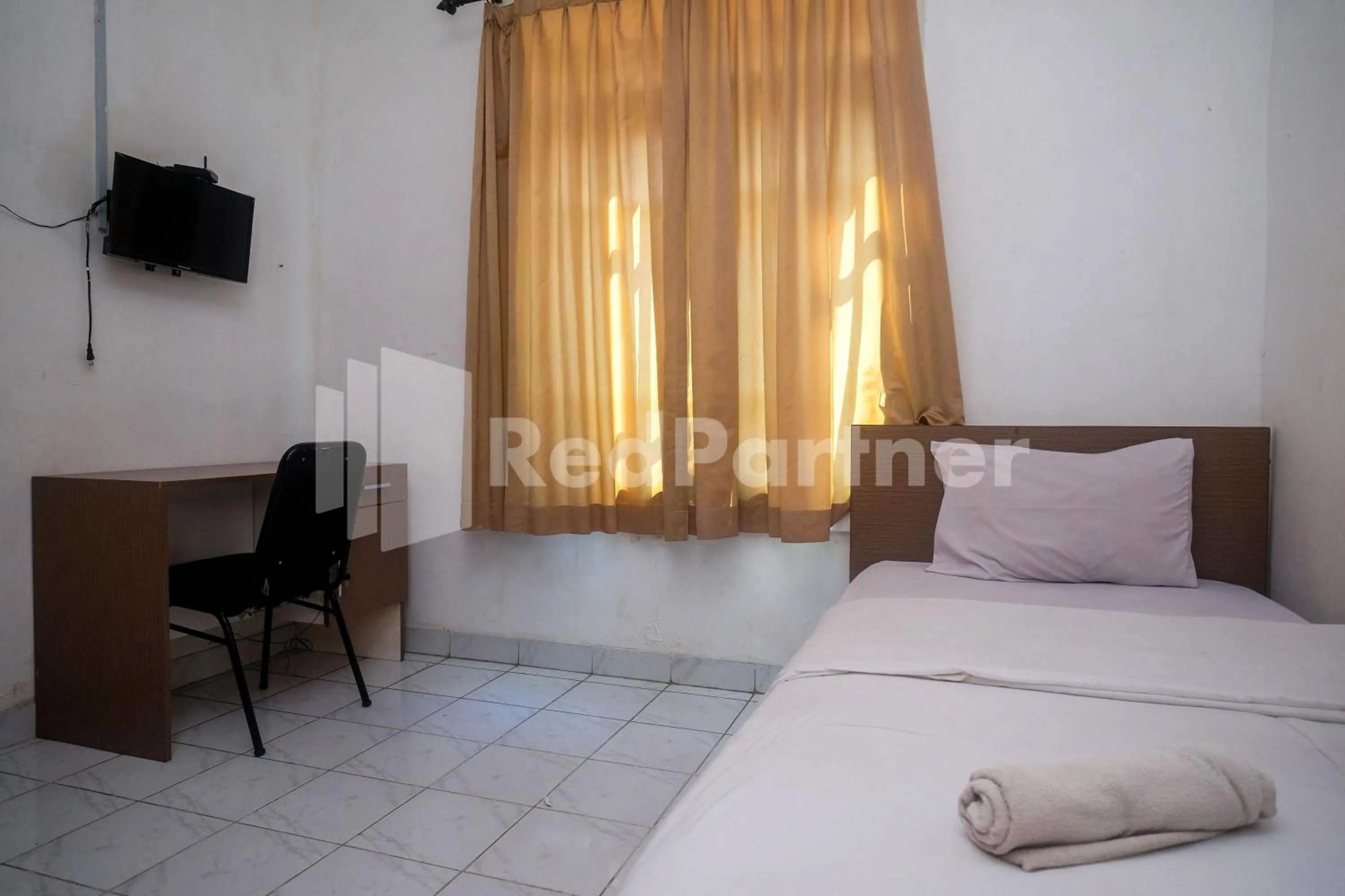 Bedroom, Bed in Griya Jasmine Syariah Seturan RedPartner
