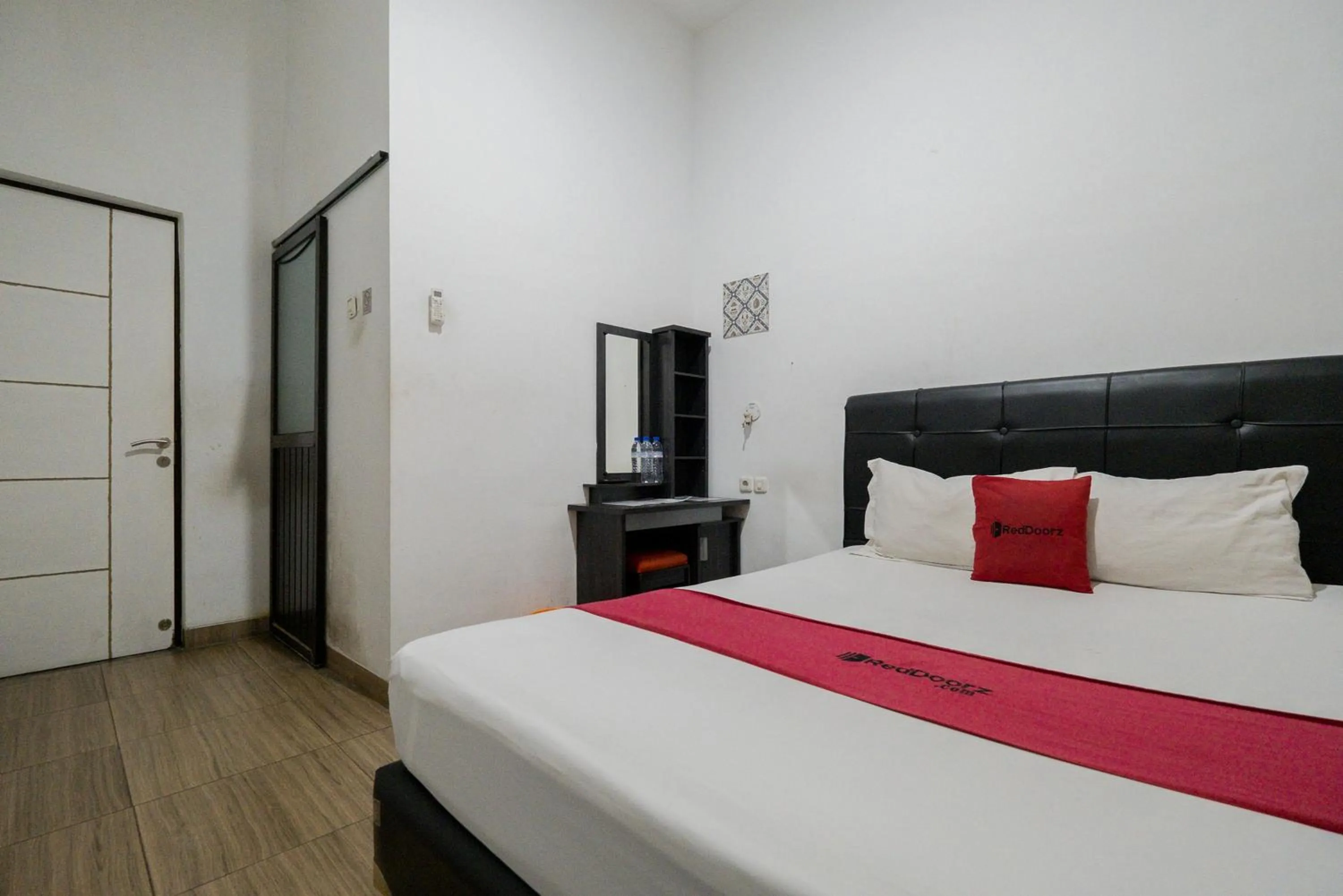 Bed in RedDoorz near Surabaya Town Square
