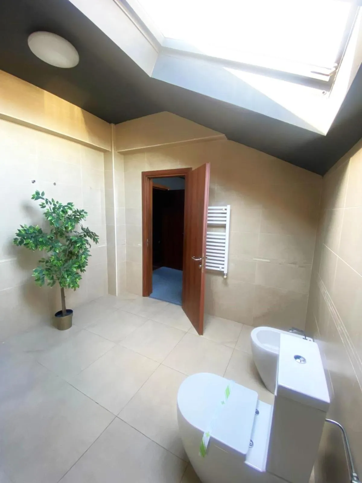 Toilet in Alex&George Boutique Hotel