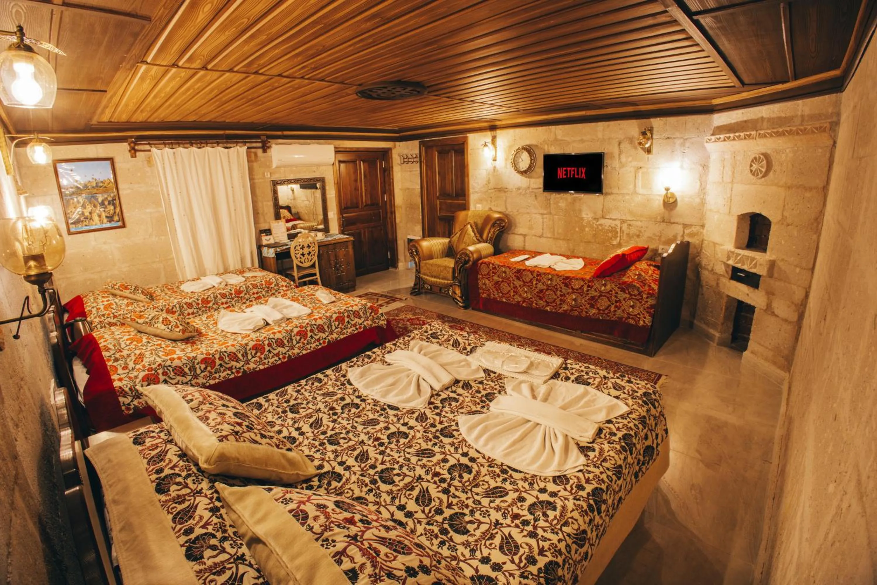 TV and multimedia, Bed in Goreme Valley Cave House