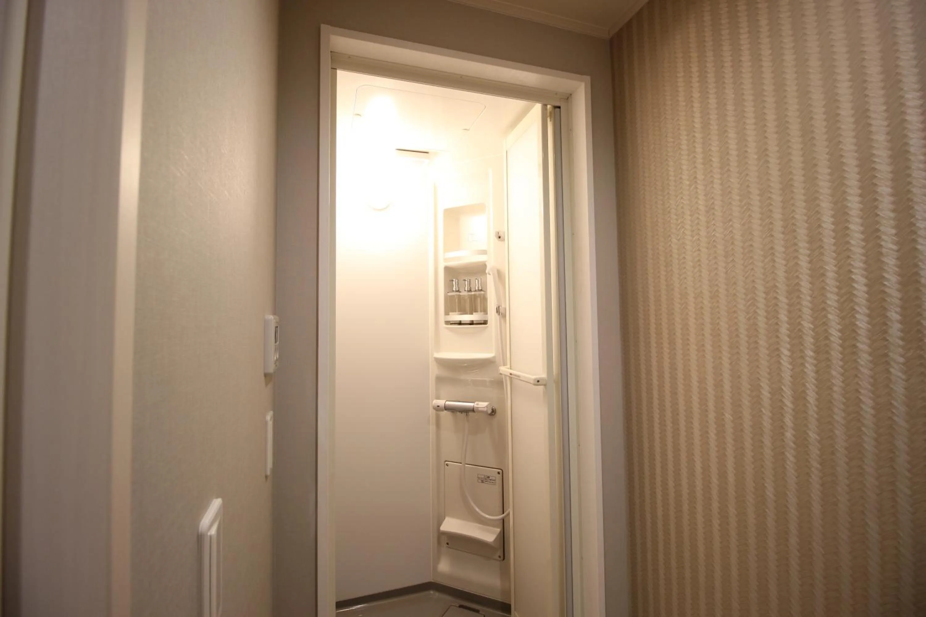 Shower in HOPE VILLA ONNASON