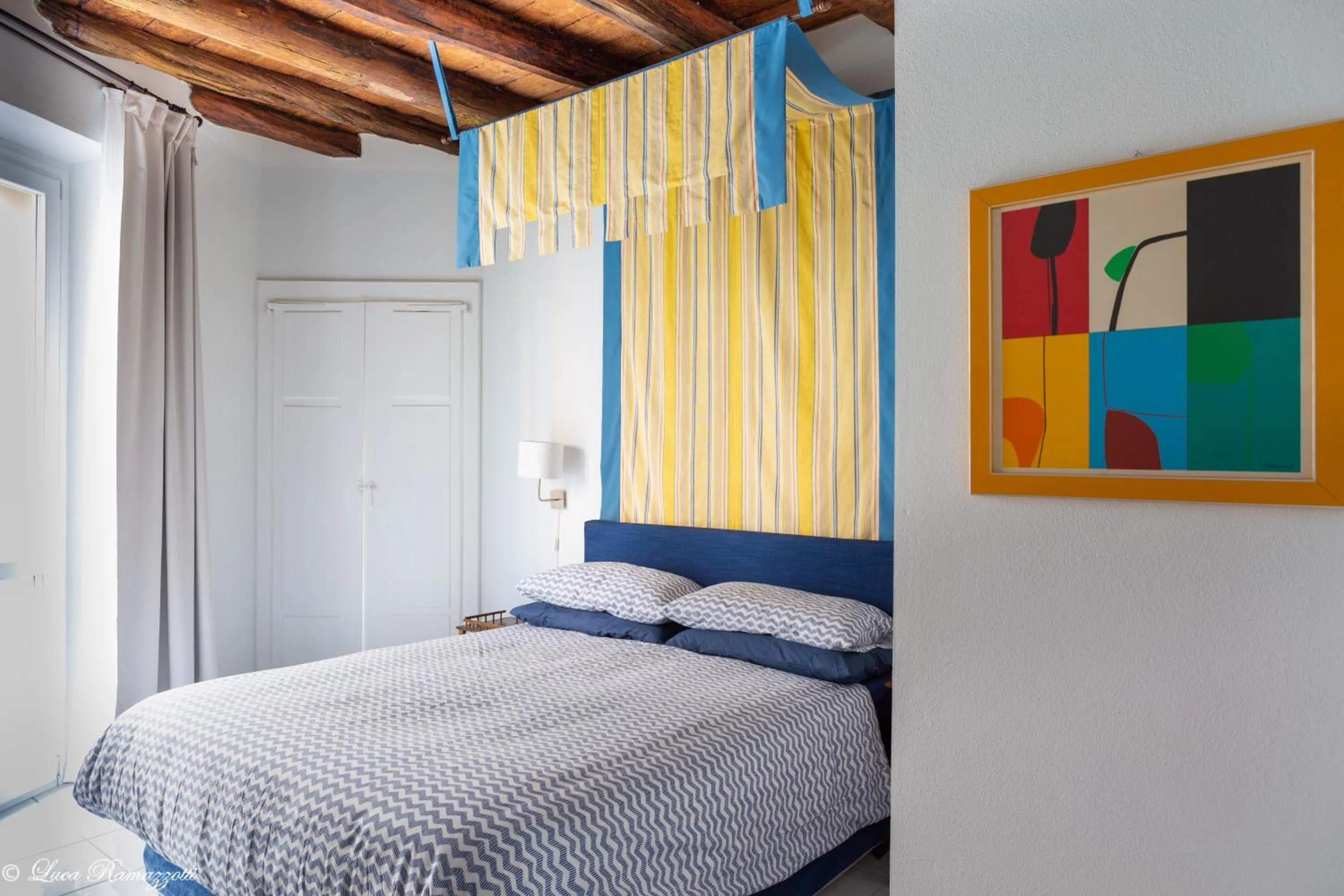 Bedroom, Bed in Janna 'e Mare