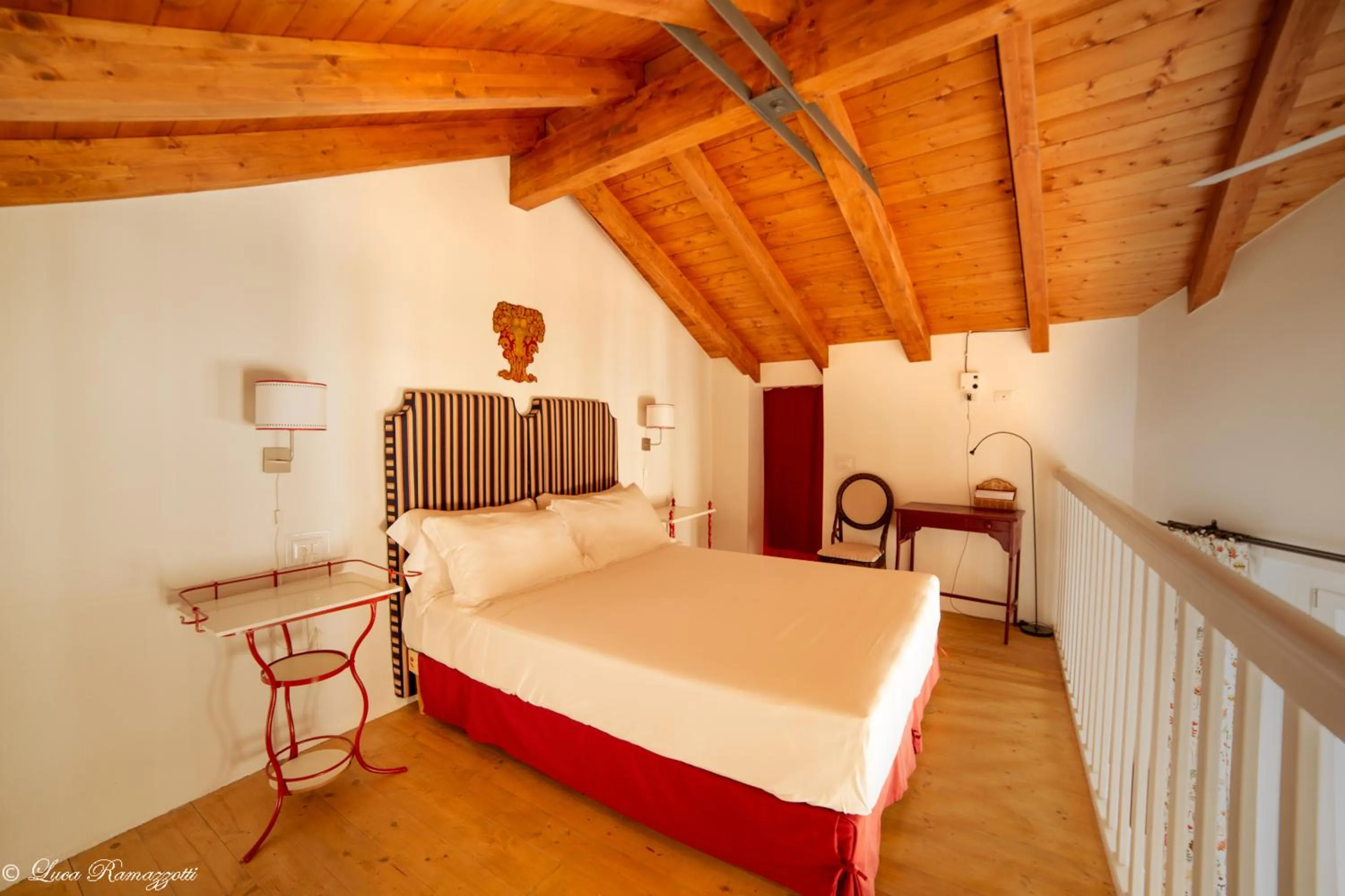 Bedroom, Bed in Janna 'e Mare