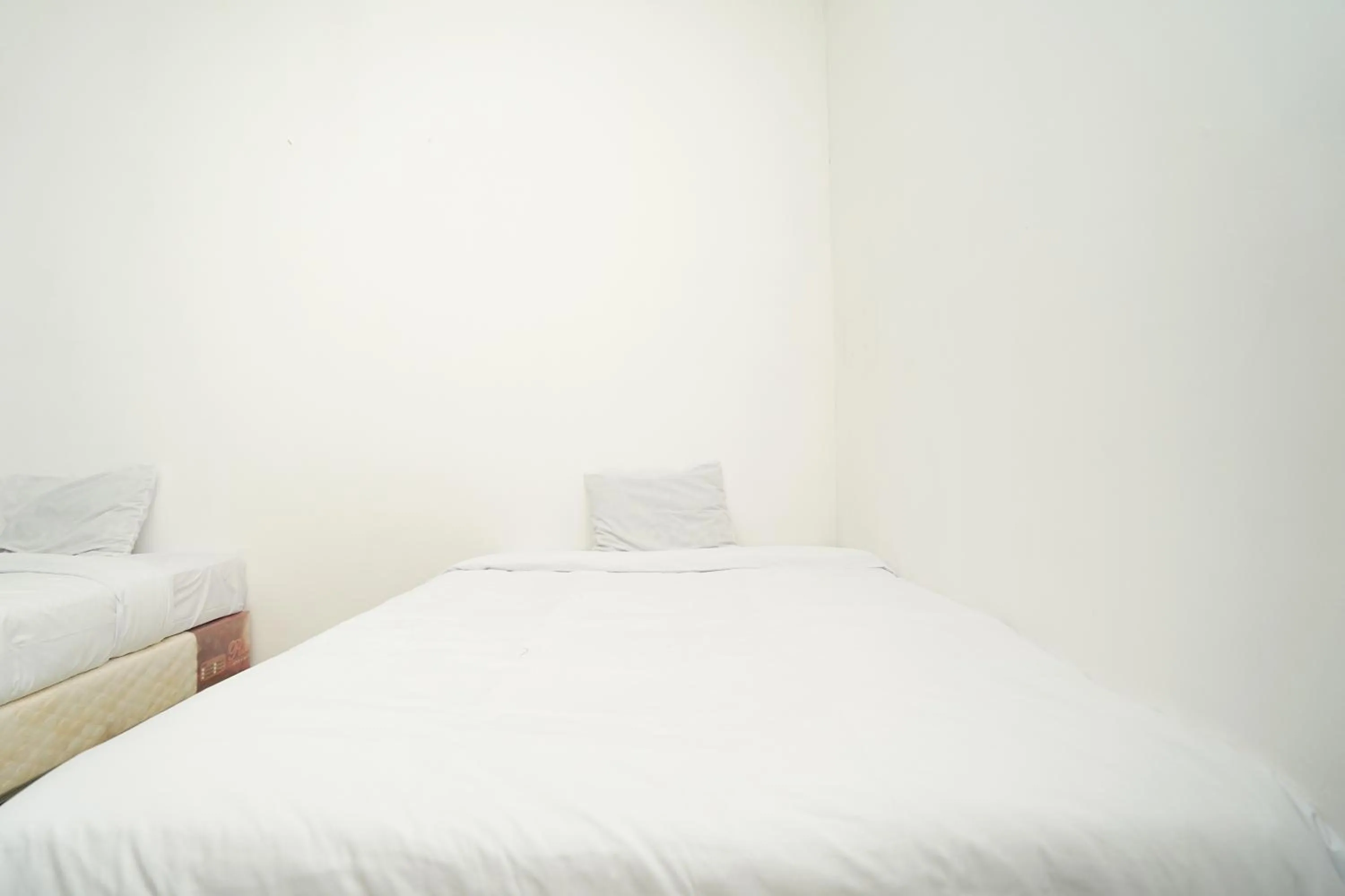 Bedroom, Bed in Merapi Inn Syariah by ecommerceloka