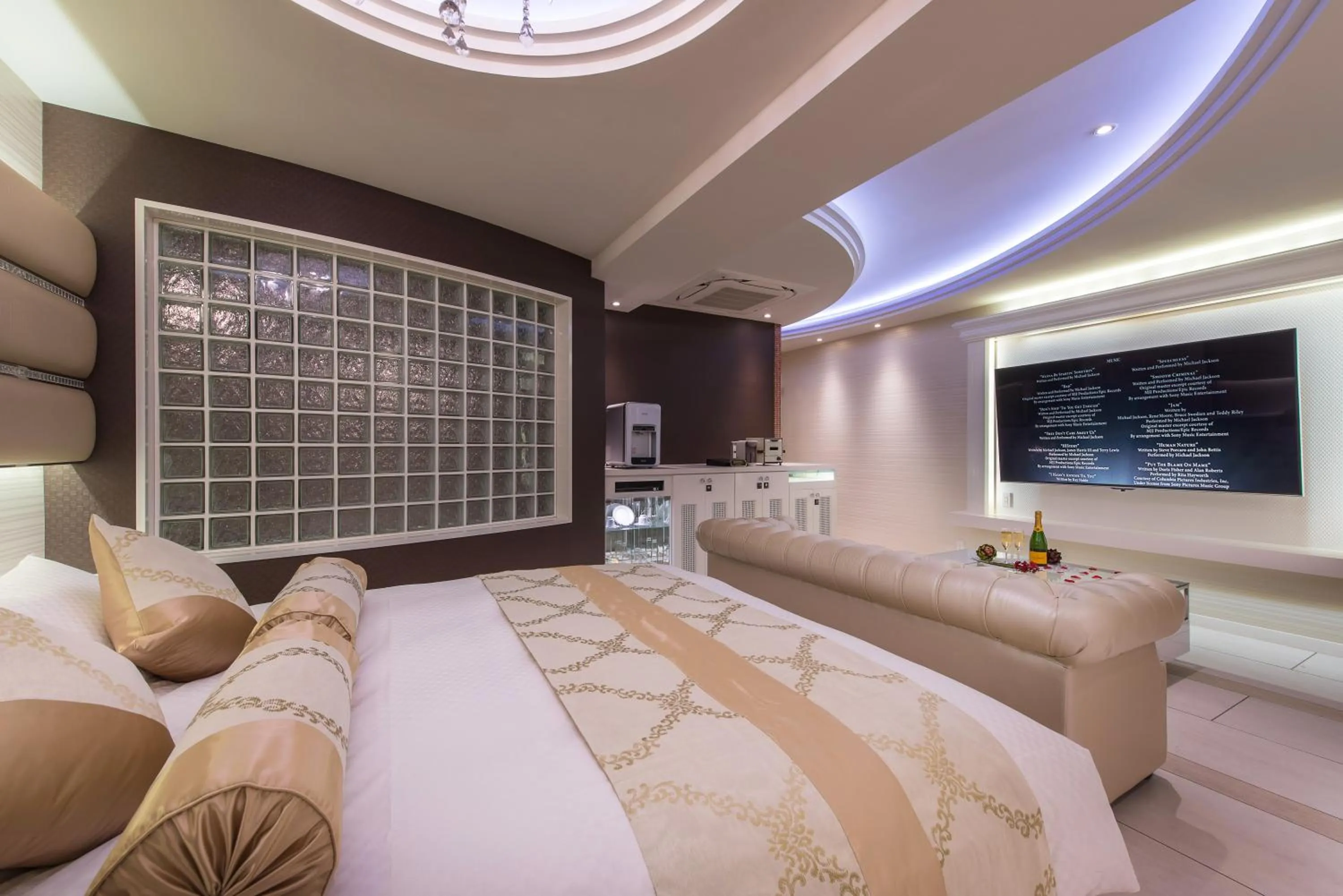 Photo of the whole room, Bed in HOTEL Dior7