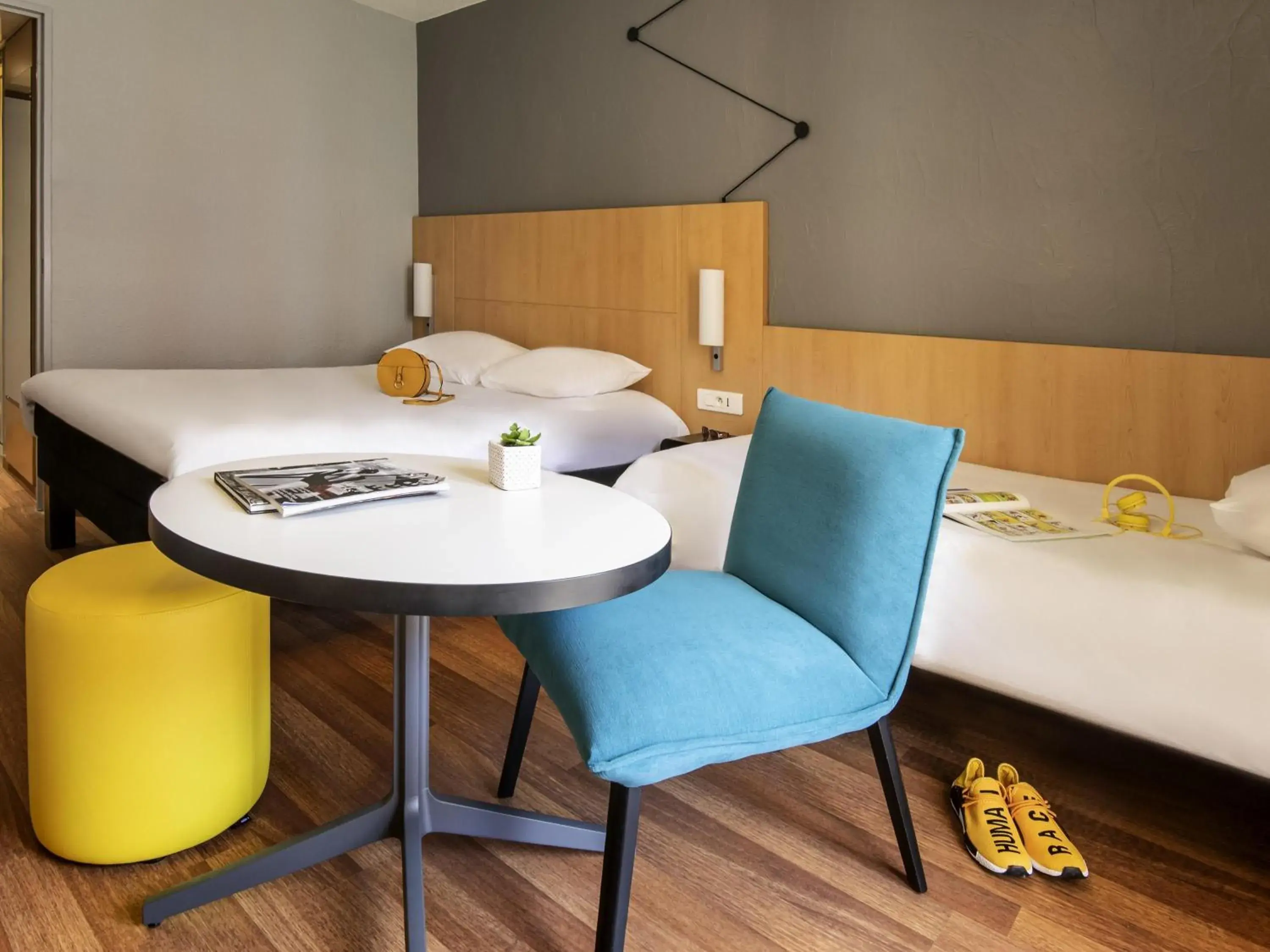 Bedroom, Bed in ibis Hyeres Centre Bedroom, Bed in ibis Hyeres Centre