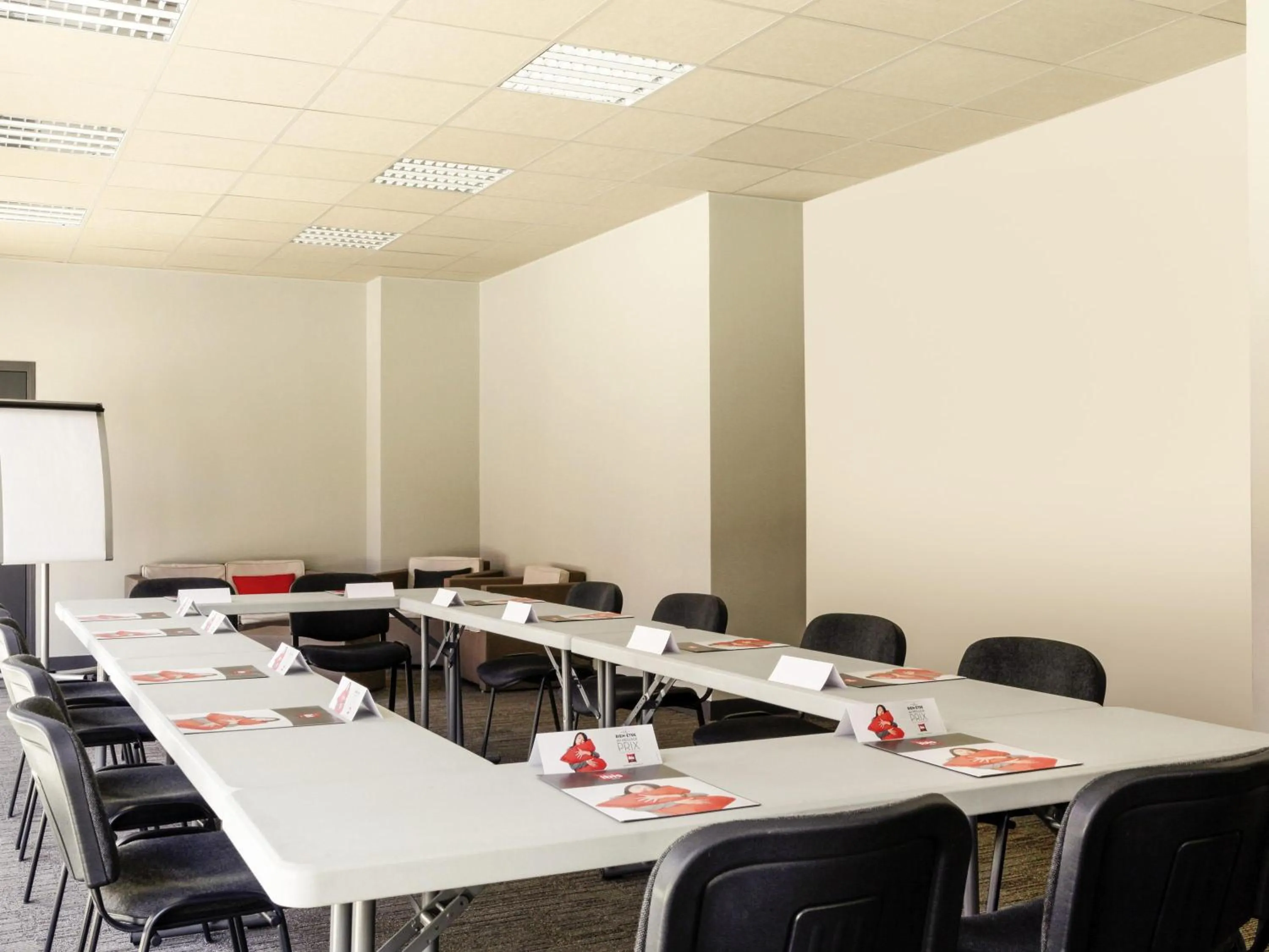 Meeting/conference room in ibis Hyeres Centre