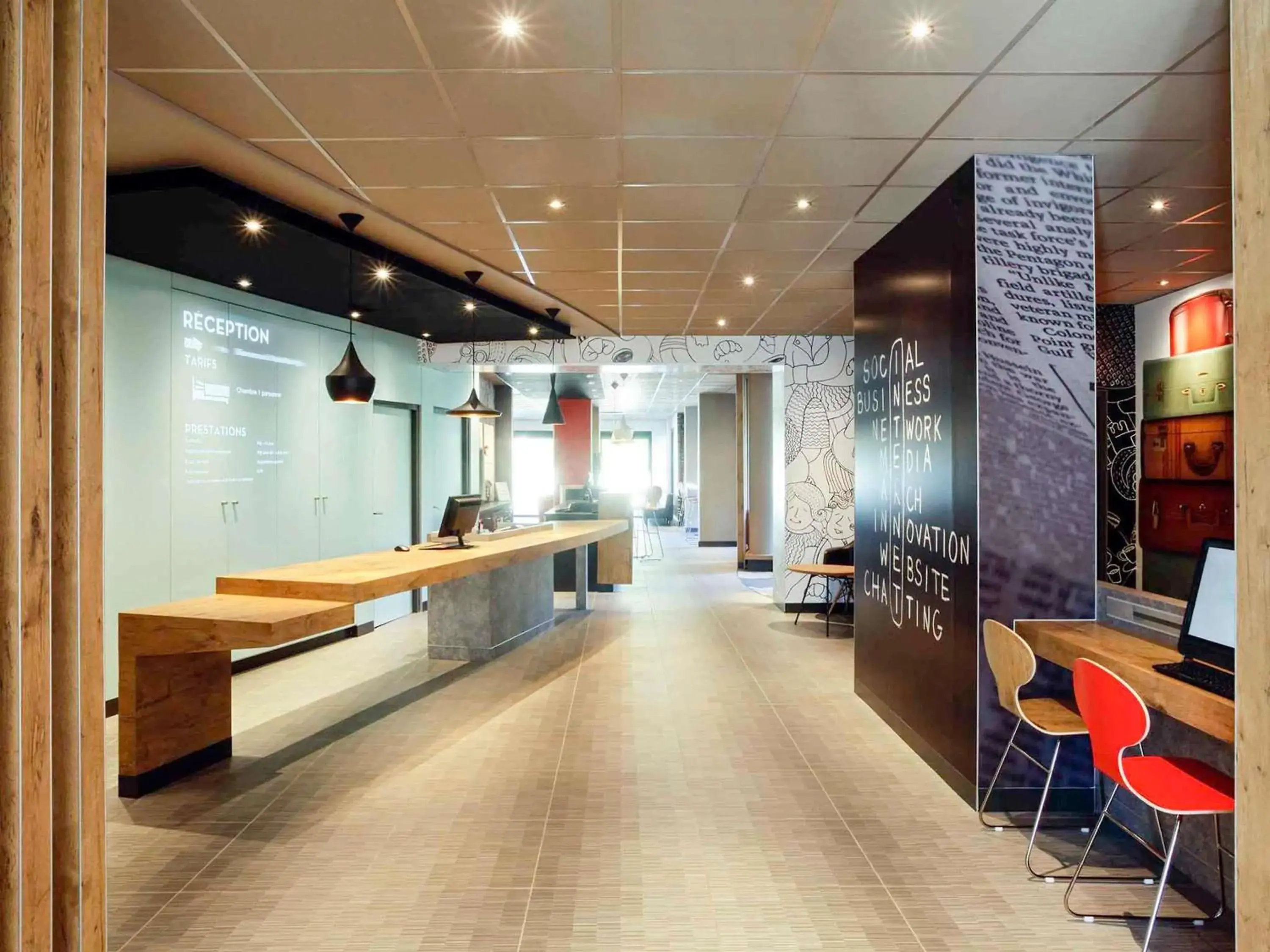 Property building in ibis Hyeres Centre Property building in ibis Hyeres Centre