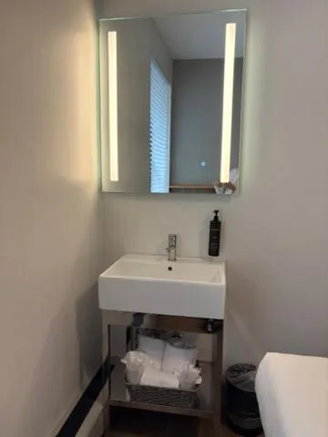 Bathroom in Americana Inn