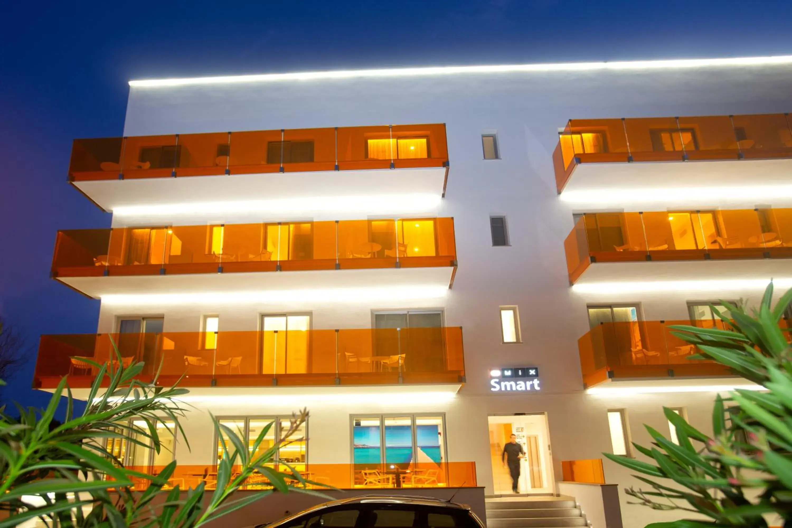 Facade/entrance in Mix Smart Facade/entrance in Mix Smart