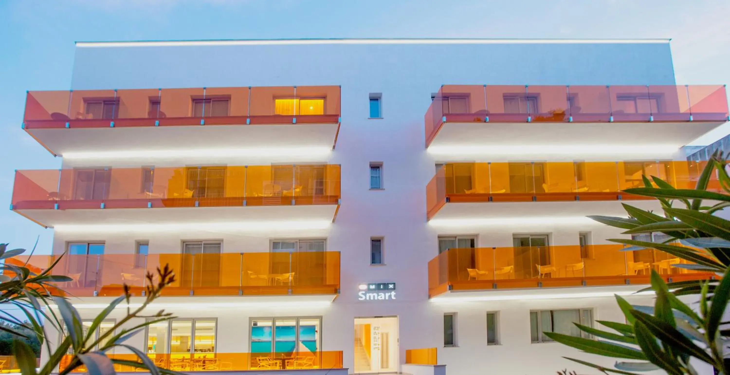 Facade/entrance in Mix Smart Facade/entrance in Mix Smart