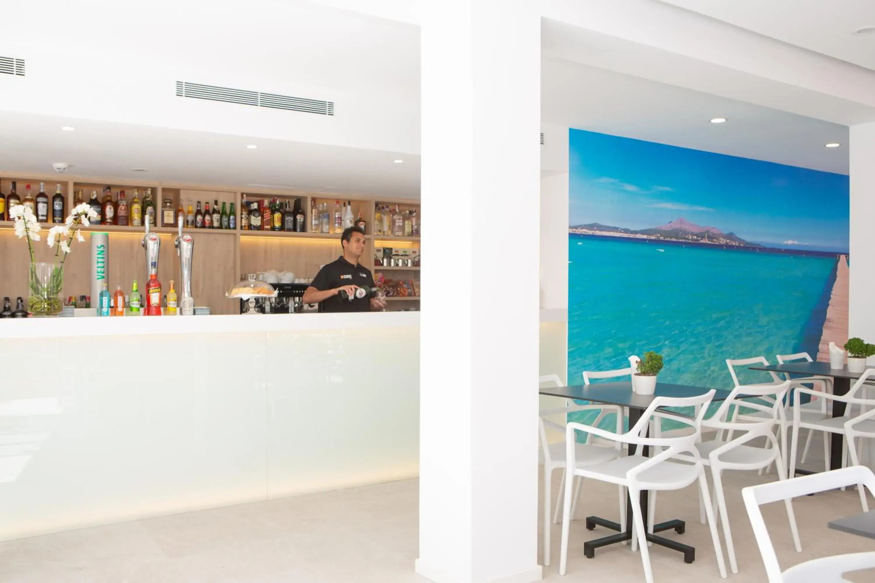 Lounge or bar in Mix Smart Lounge or bar in Mix Smart