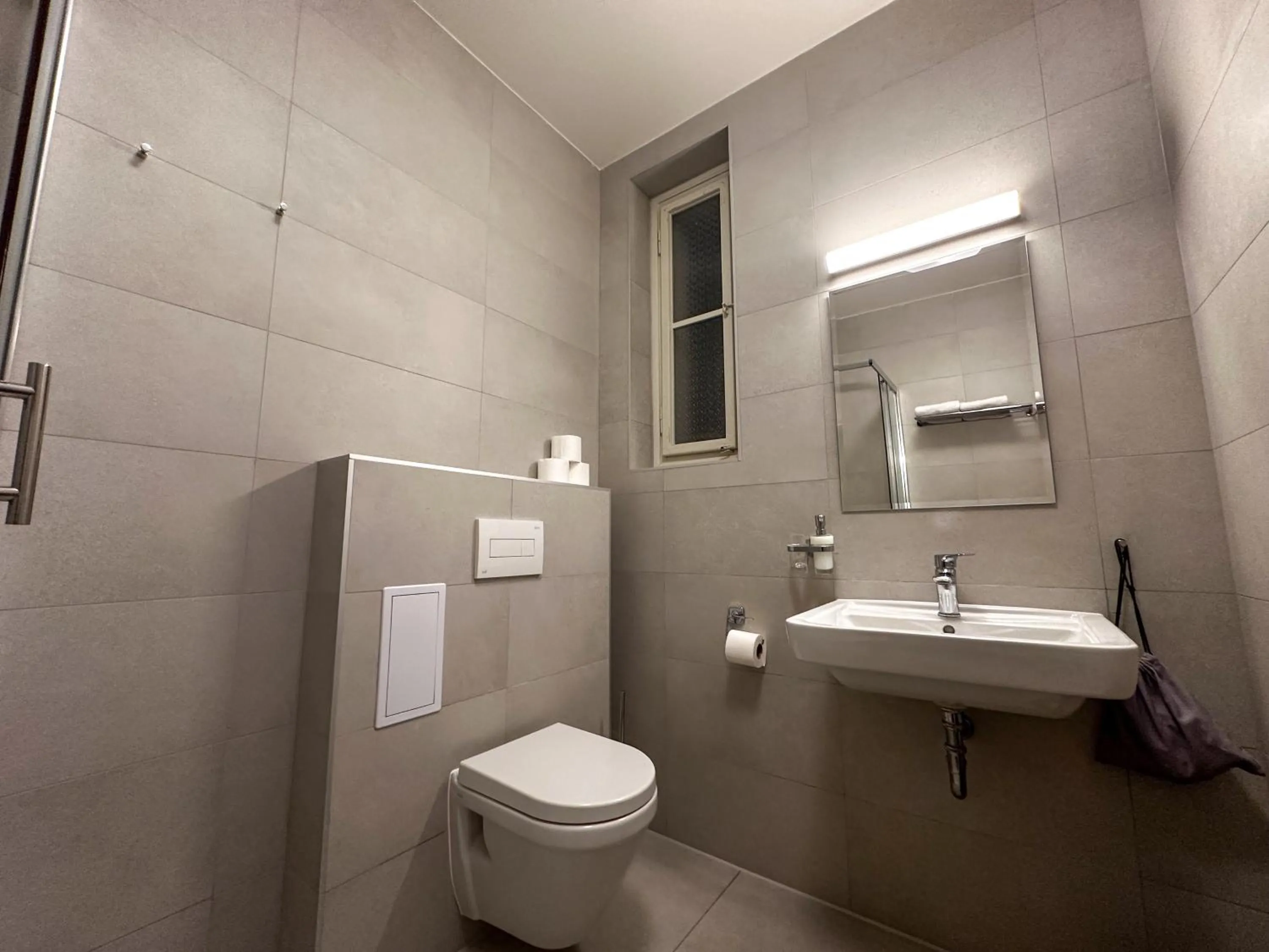 Shower in Gold Art Apartments