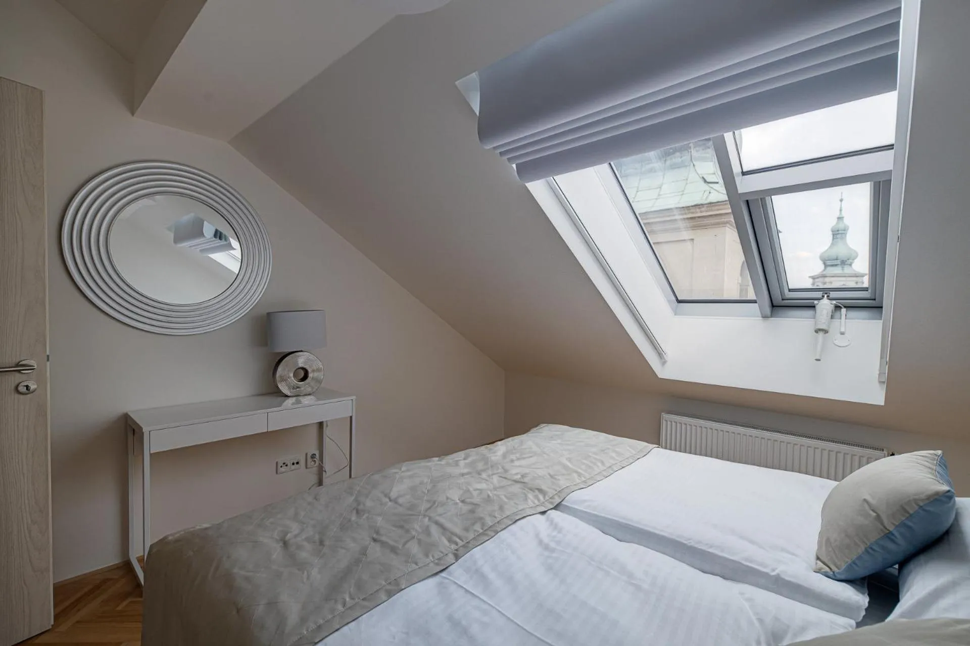 Bedroom, Bed in Gold Art Apartments
