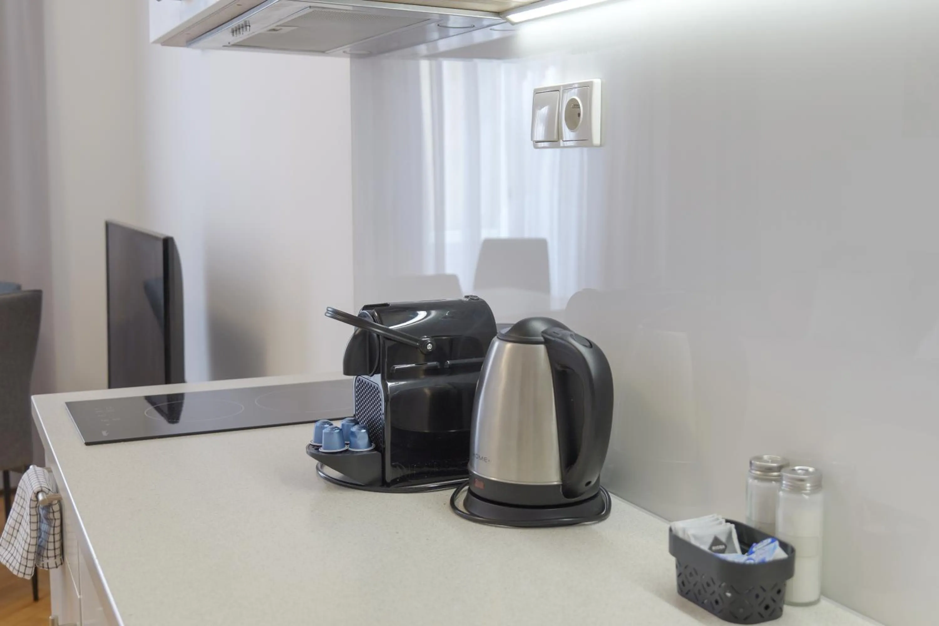 Coffee/tea facilities in Gold Art Apartments