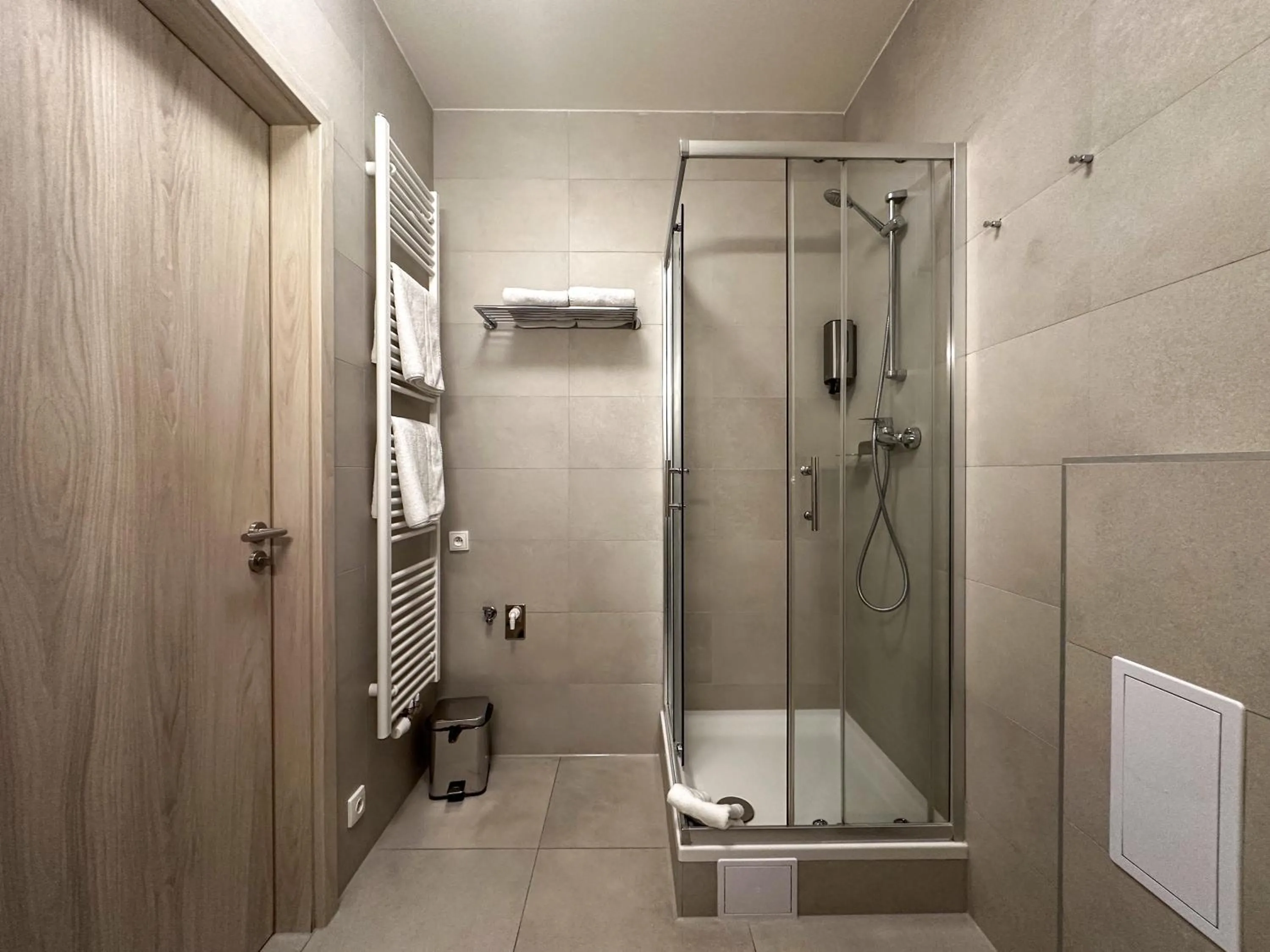 Shower in Gold Art Apartments