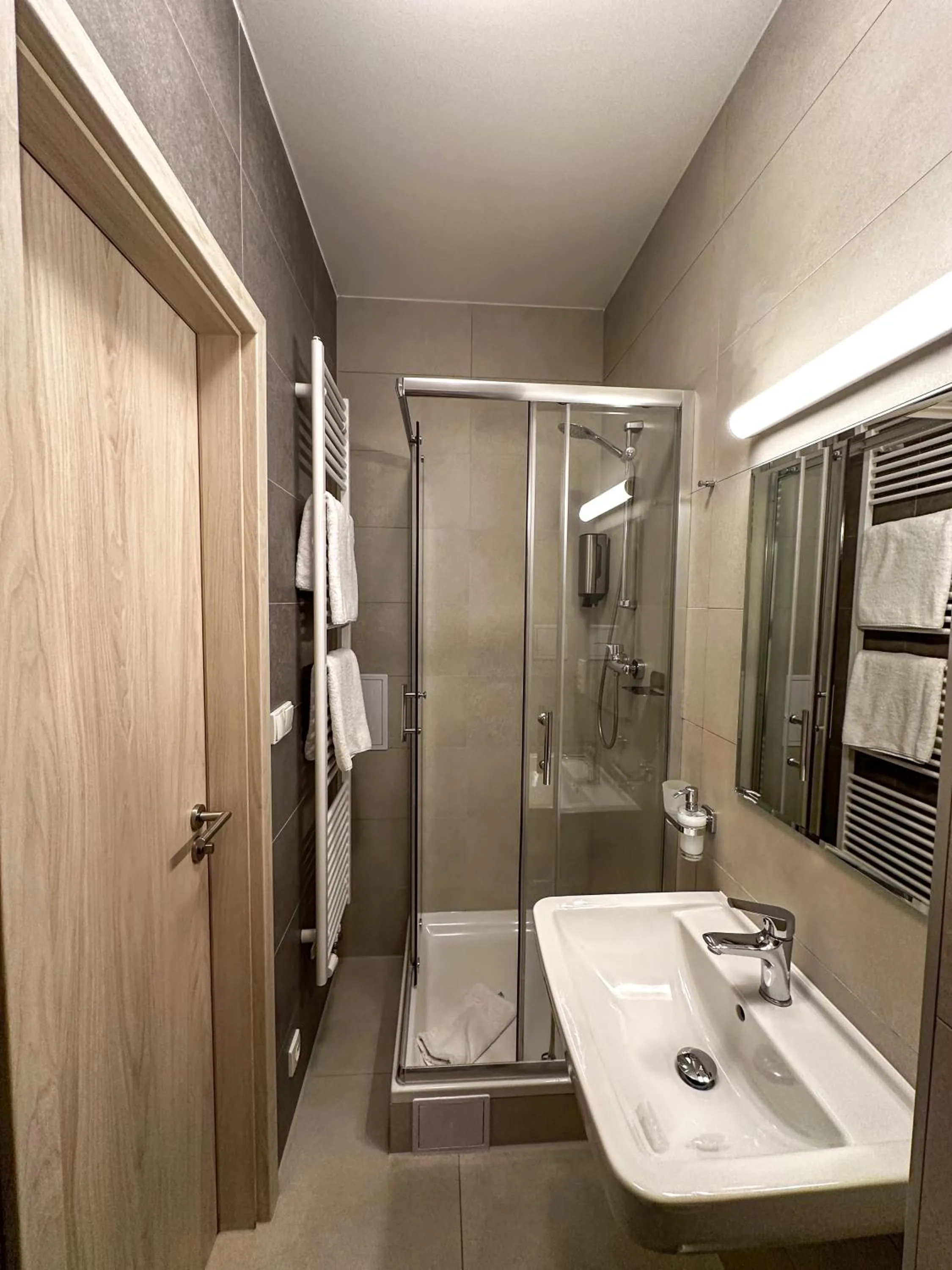 Shower in Gold Art Apartments