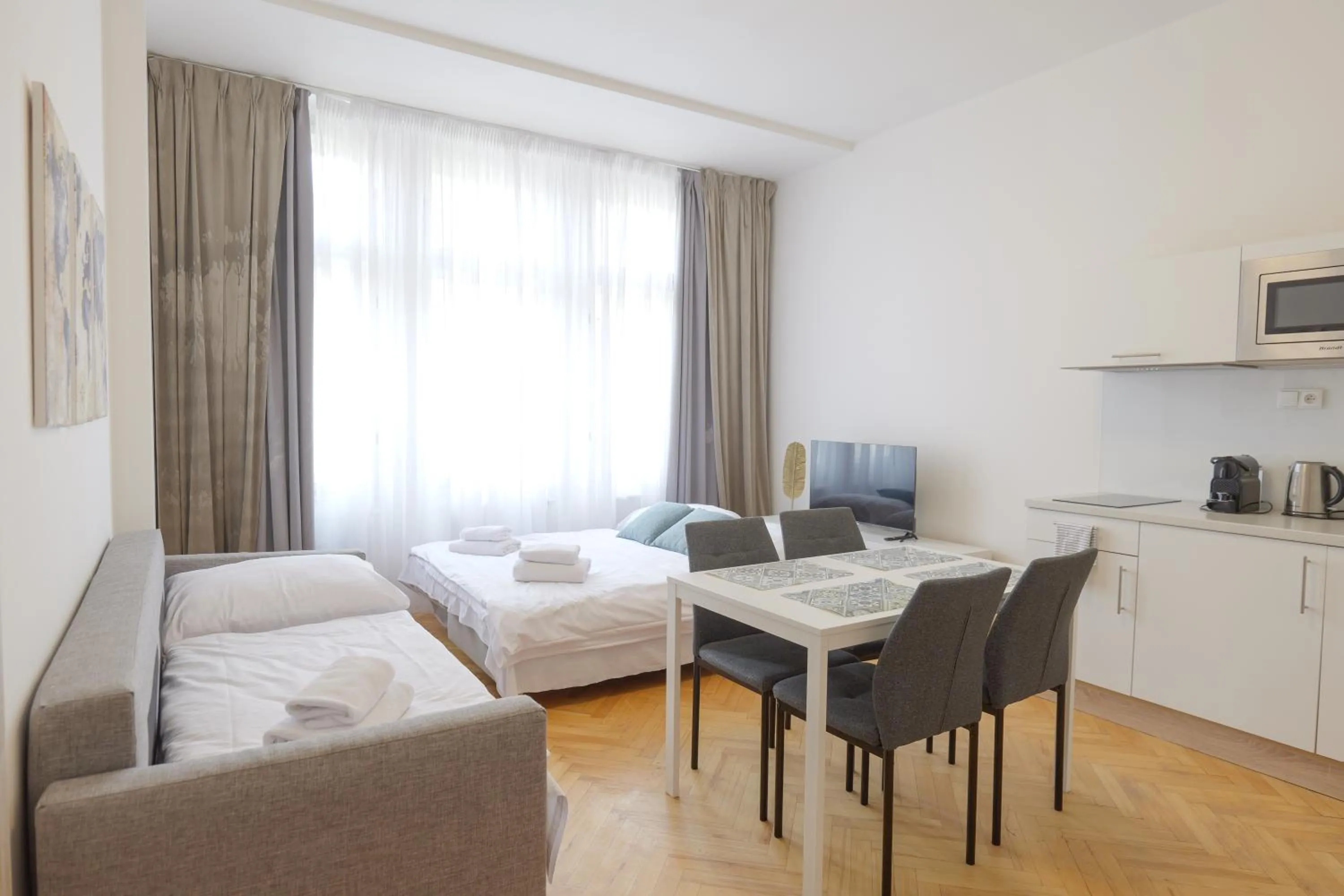 Bed in Gold Art Apartments
