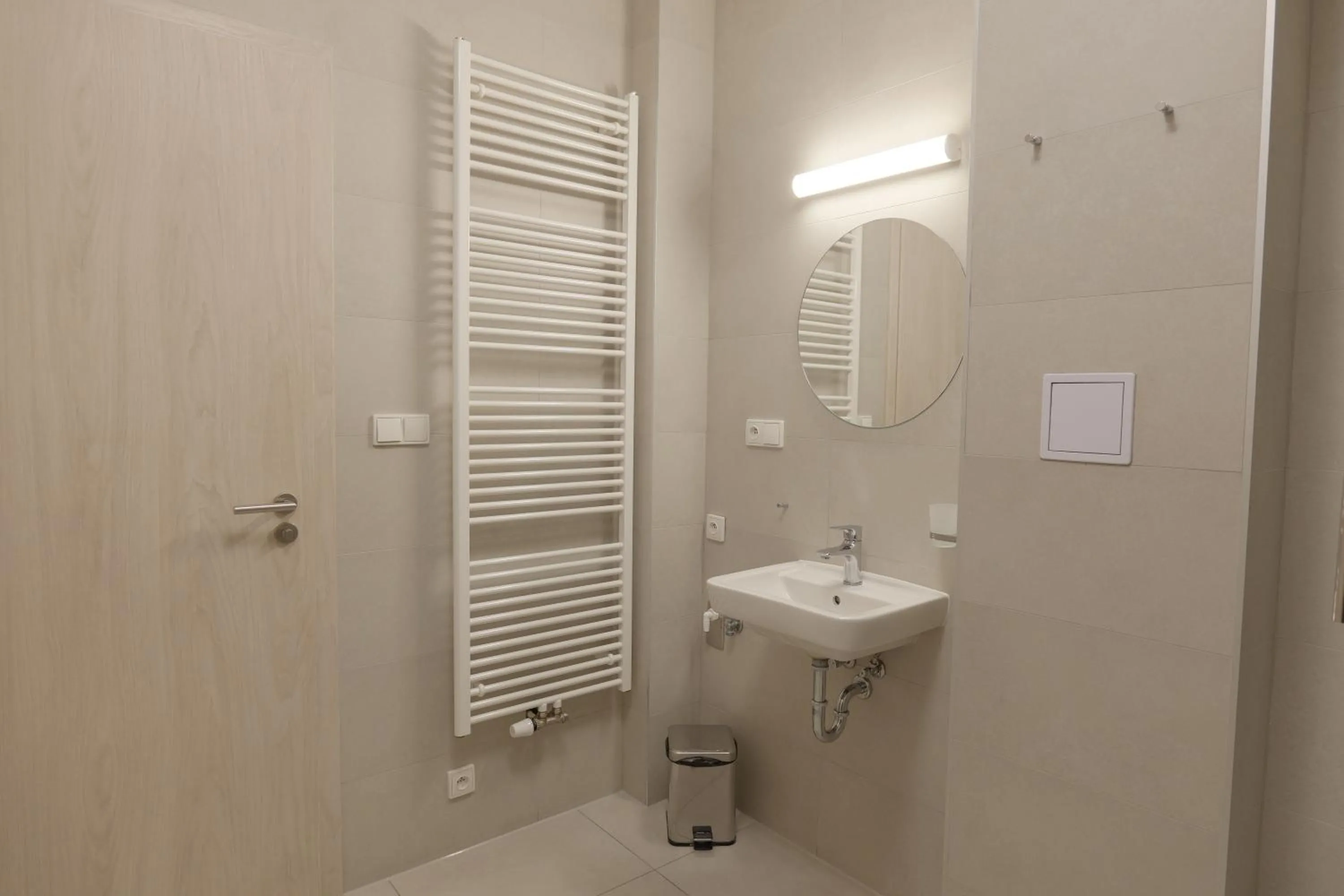 Shower in Gold Art Apartments