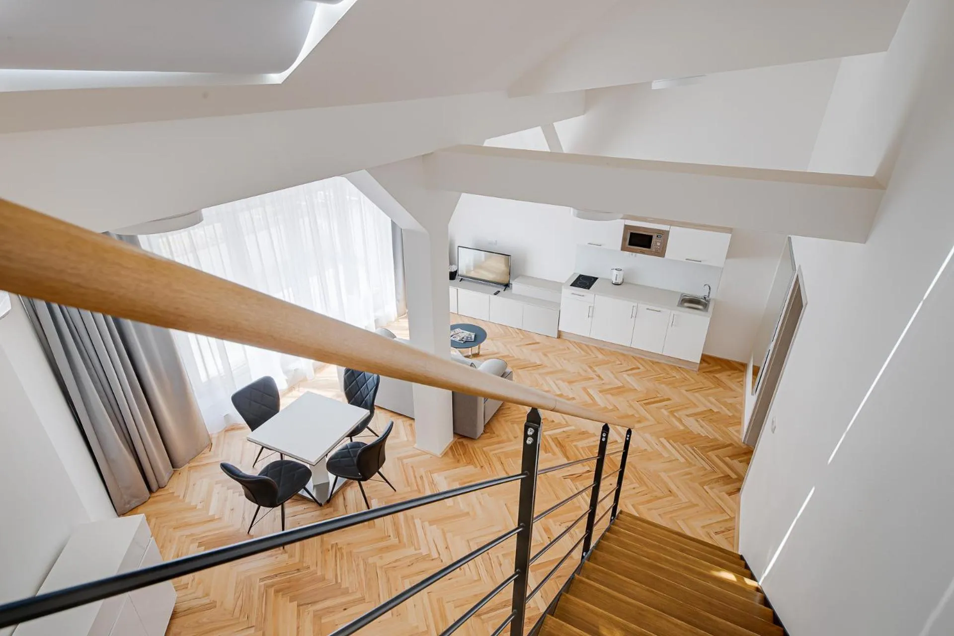 bunk bed in Gold Art Apartments