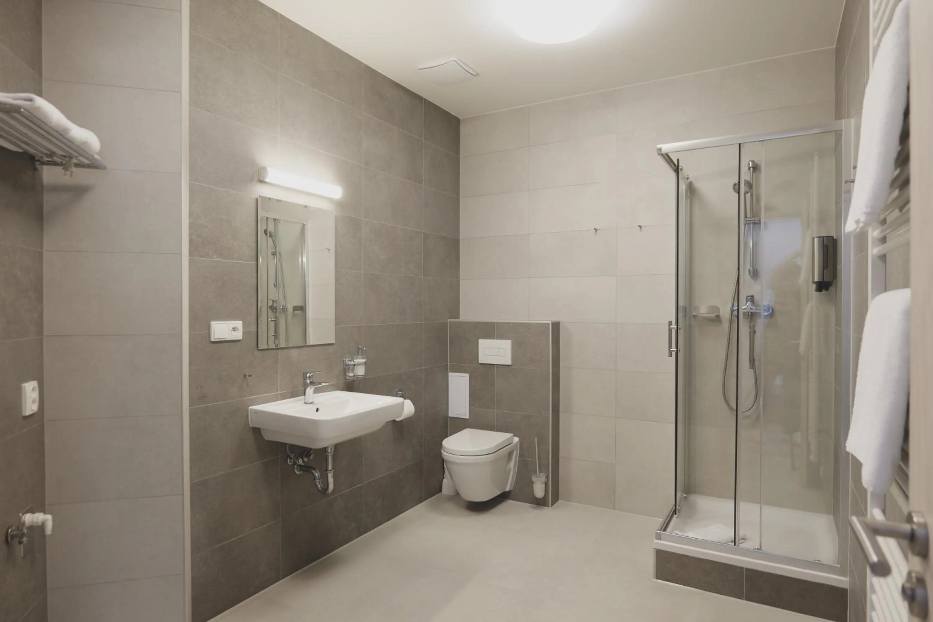 Shower in Gold Art Apartments